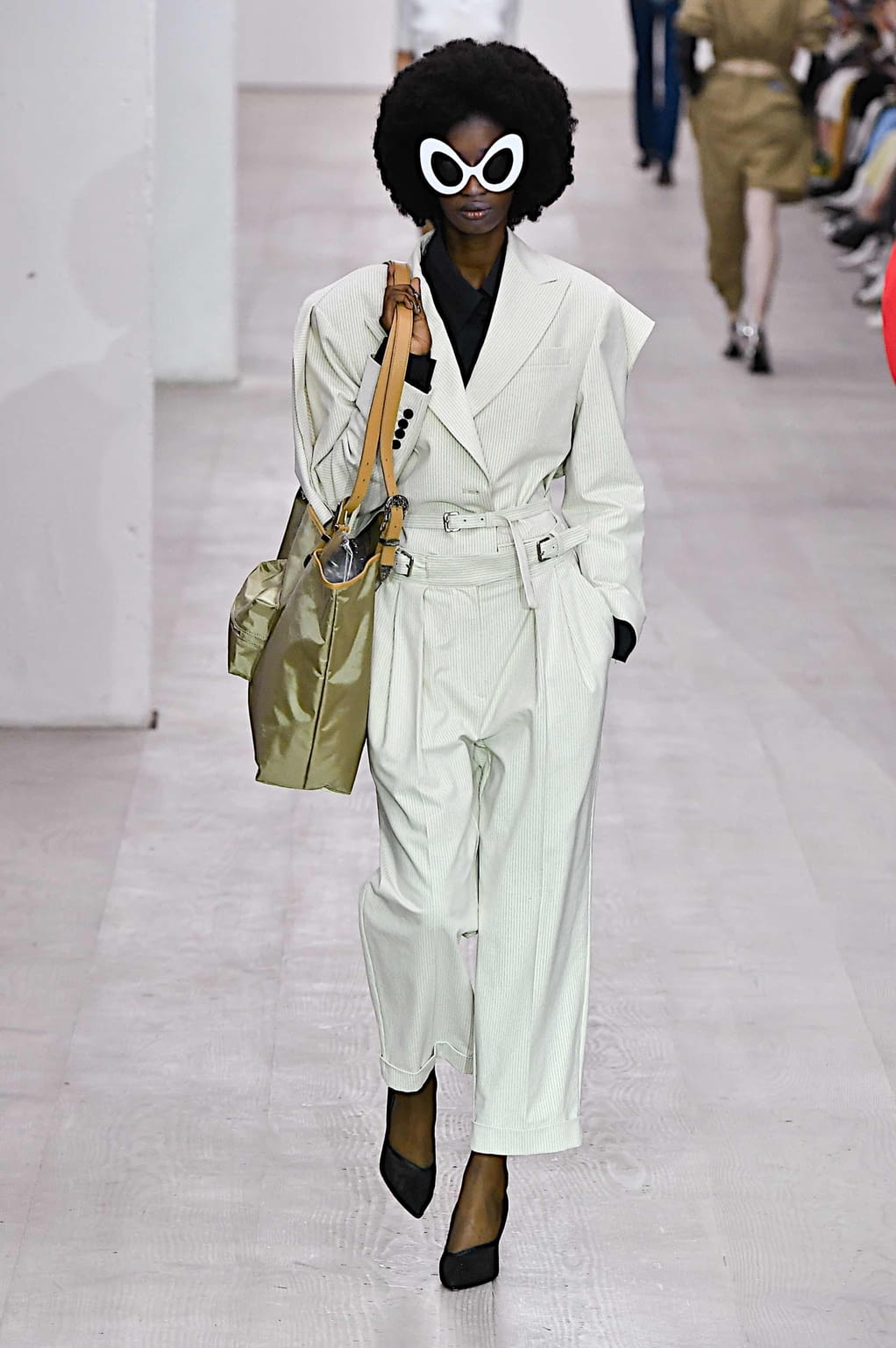 Fashion Week London Spring/Summer 2020 look 19 from the pushBUTTON collection 女装