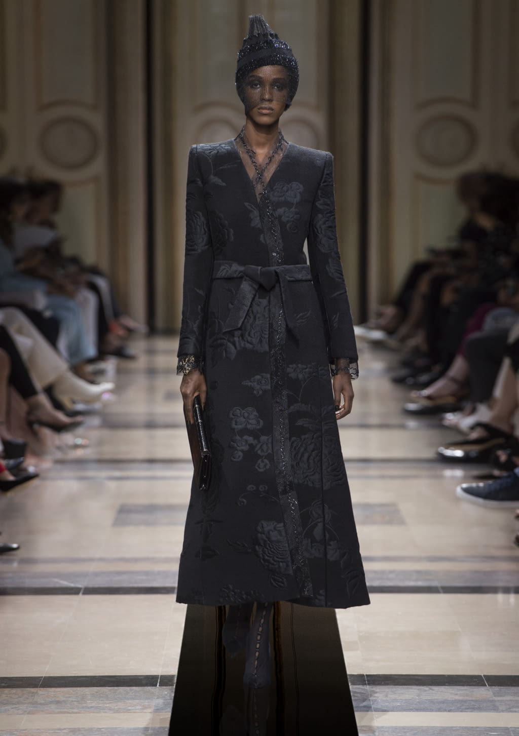 Fashion Week Paris Fall/Winter 2017 look 15 from the Giorgio Armani Privé collection 高级定制