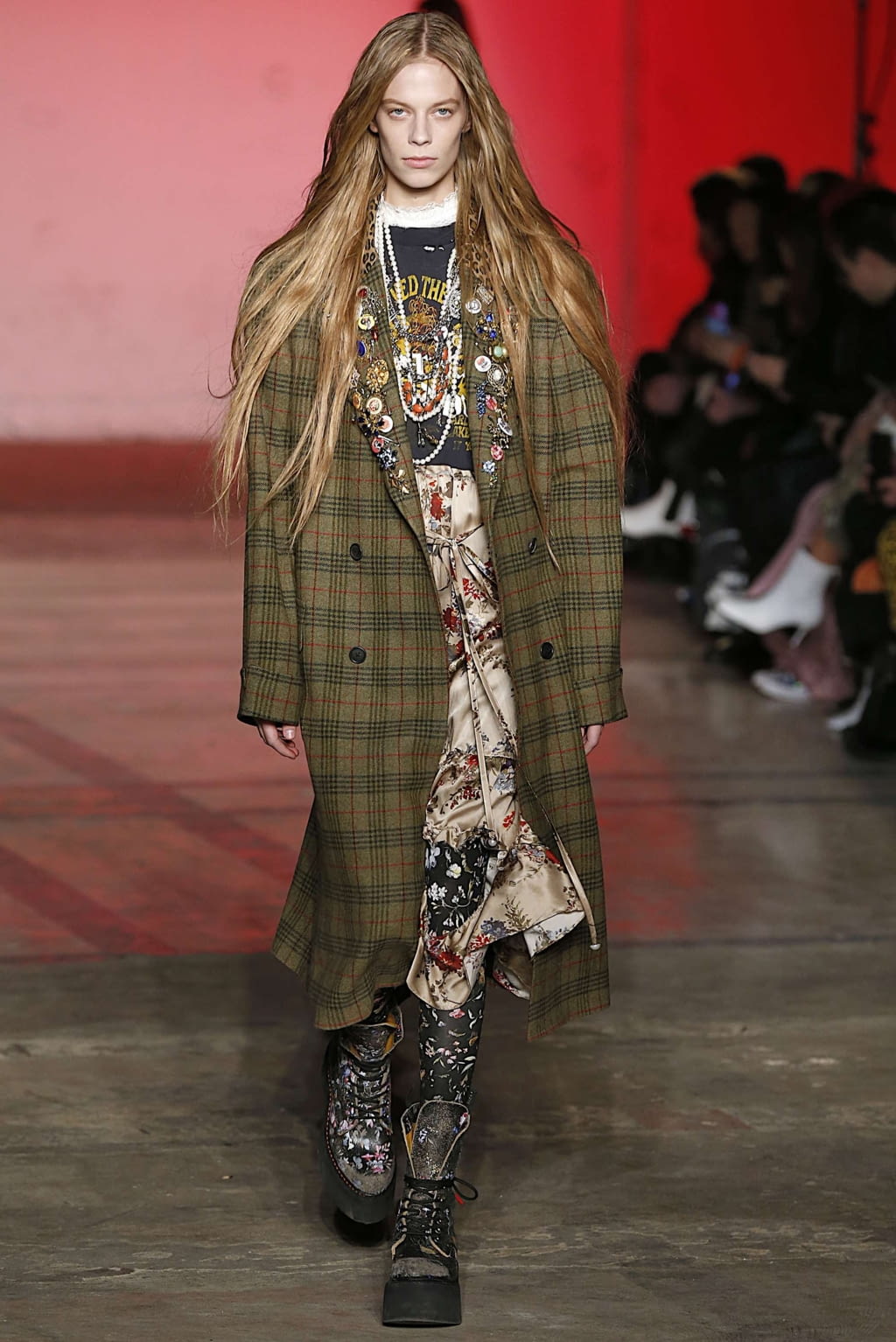 Fashion Week New York Fall/Winter 2019 look 2 from the R13 collection 女装