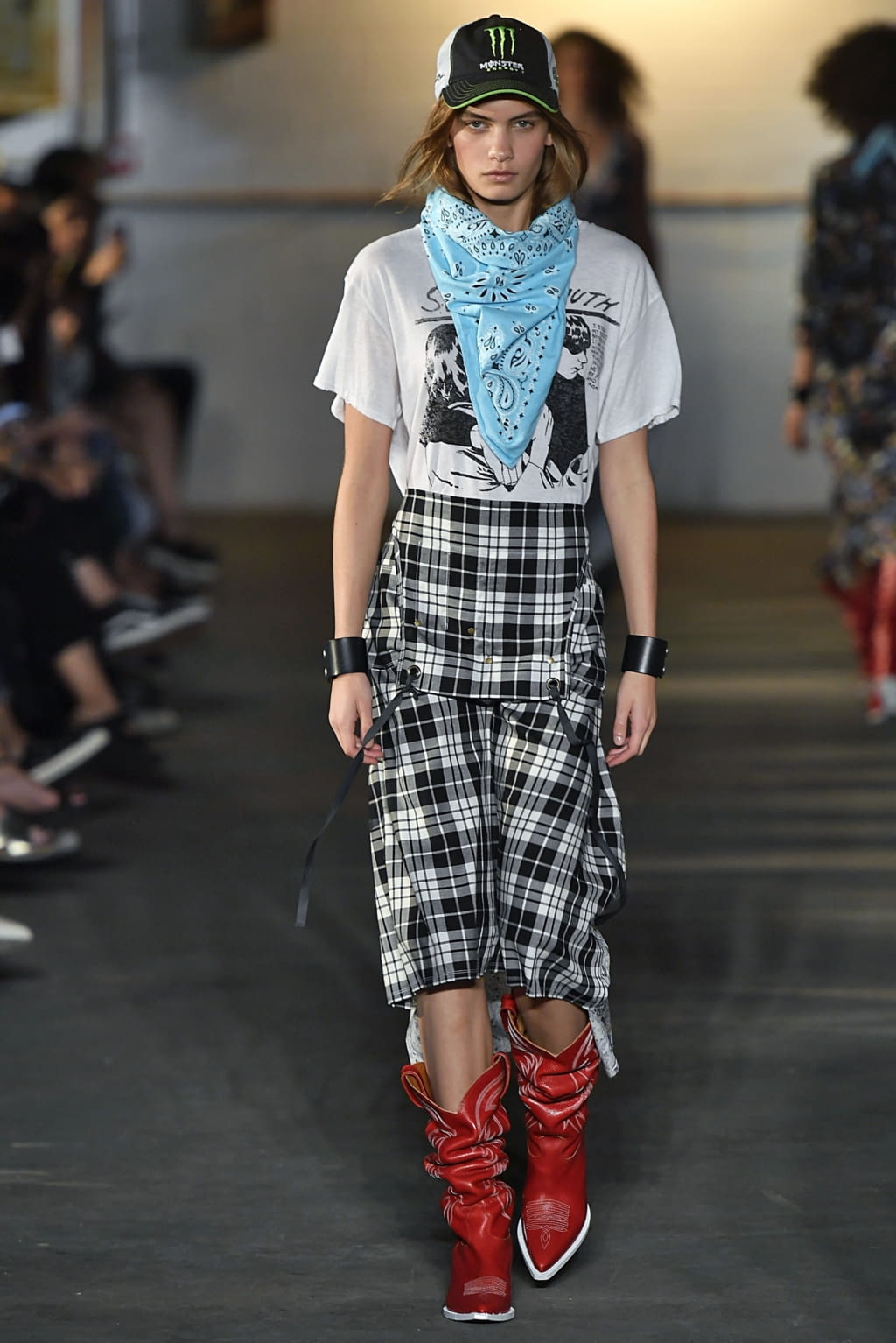 Fashion Week New York Spring/Summer 2018 look 33 from the R13 collection 女装
