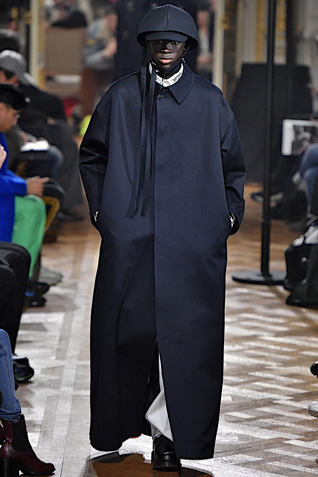 Fashion Week Paris Fall/Winter 2019 look 3 from the Raf Simons collection menswear
