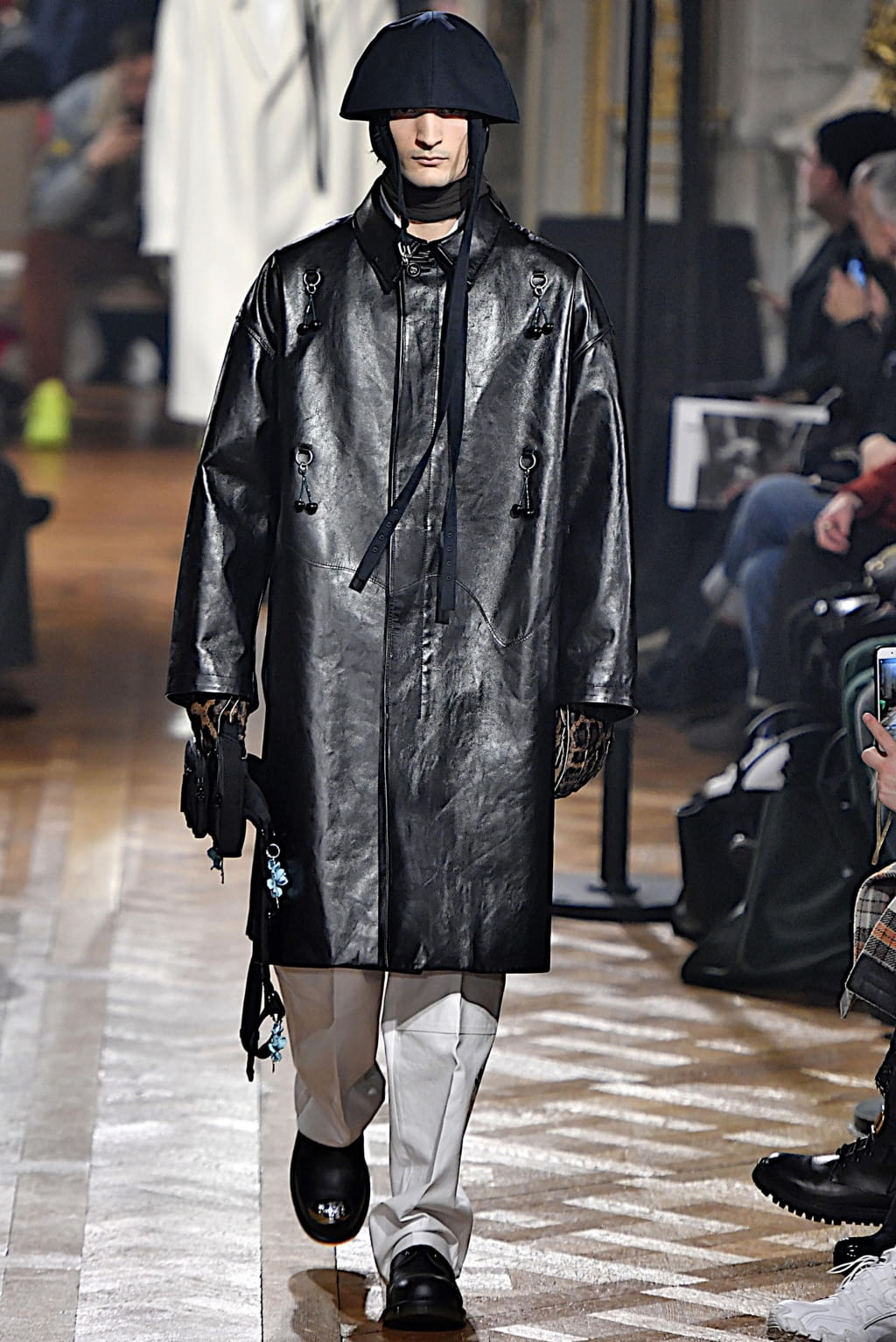 Fashion Week Paris Fall/Winter 2019 look 5 from the Raf Simons collection menswear