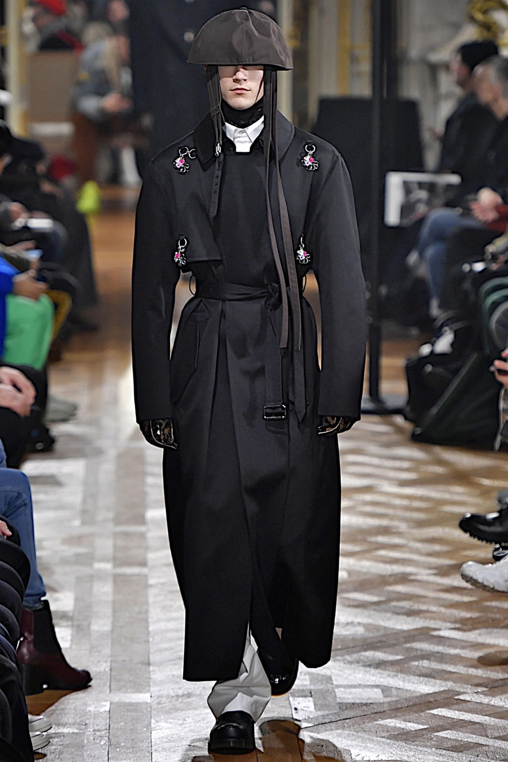 Fashion Week Paris Fall/Winter 2019 look 22 from the Raf Simons collection menswear