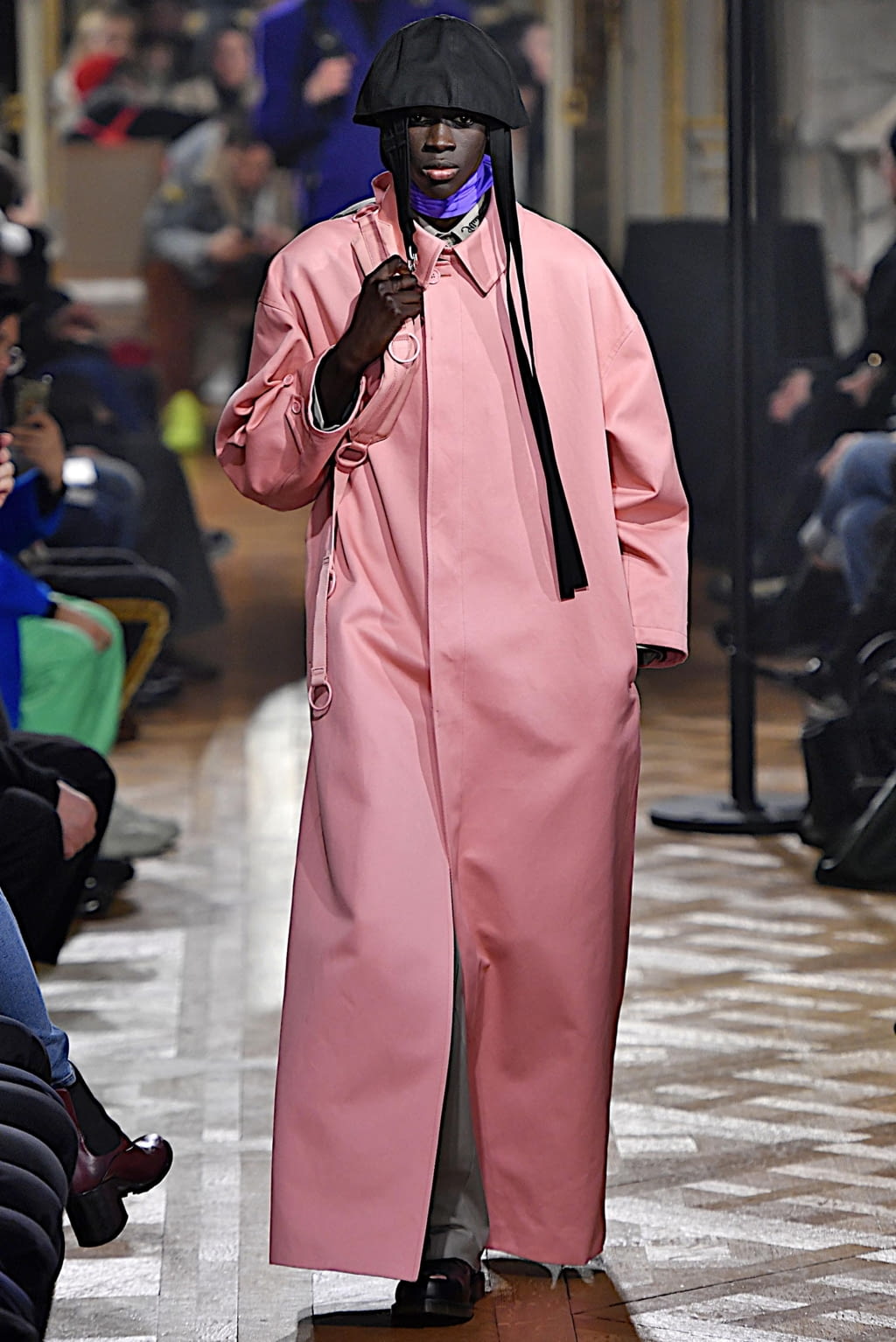 Fashion Week Paris Fall/Winter 2019 look 28 de la collection Raf Simons menswear