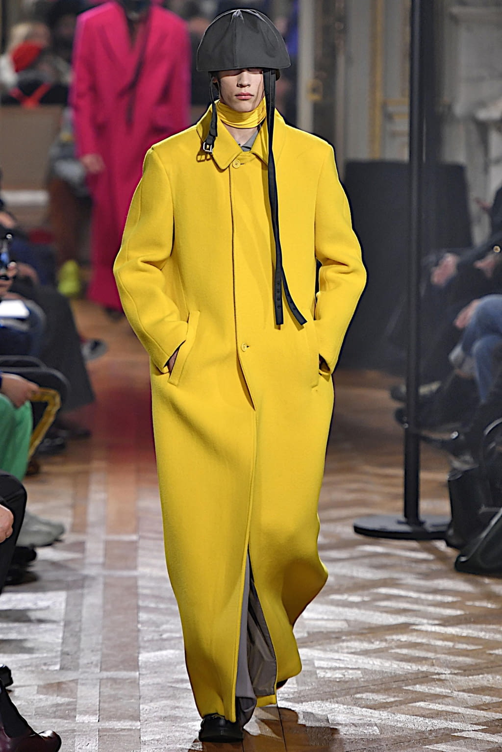 Fashion Week Paris Fall/Winter 2019 look 34 from the Raf Simons collection 男装
