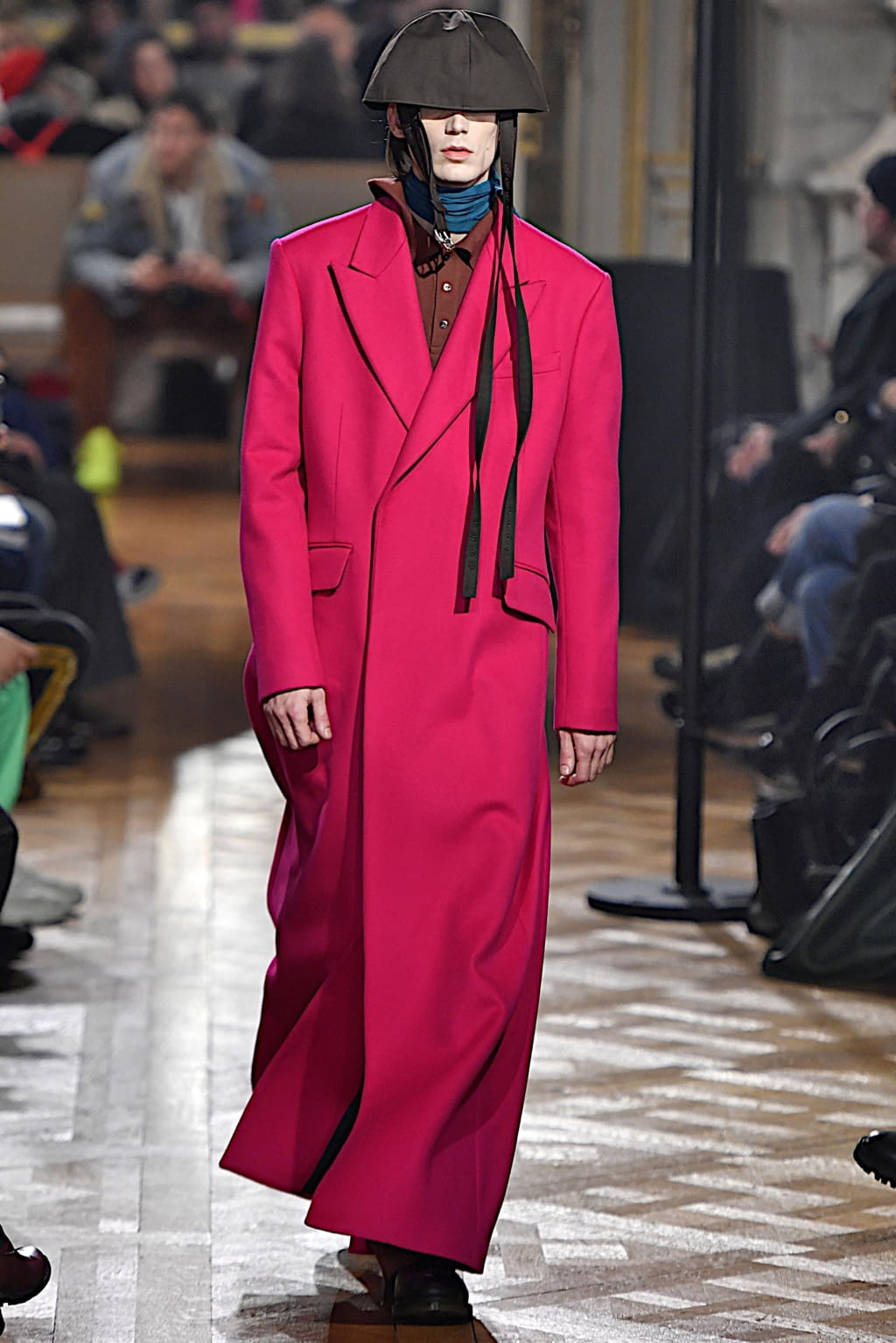 Fashion Week Paris Fall/Winter 2019 look 35 from the Raf Simons collection 男装