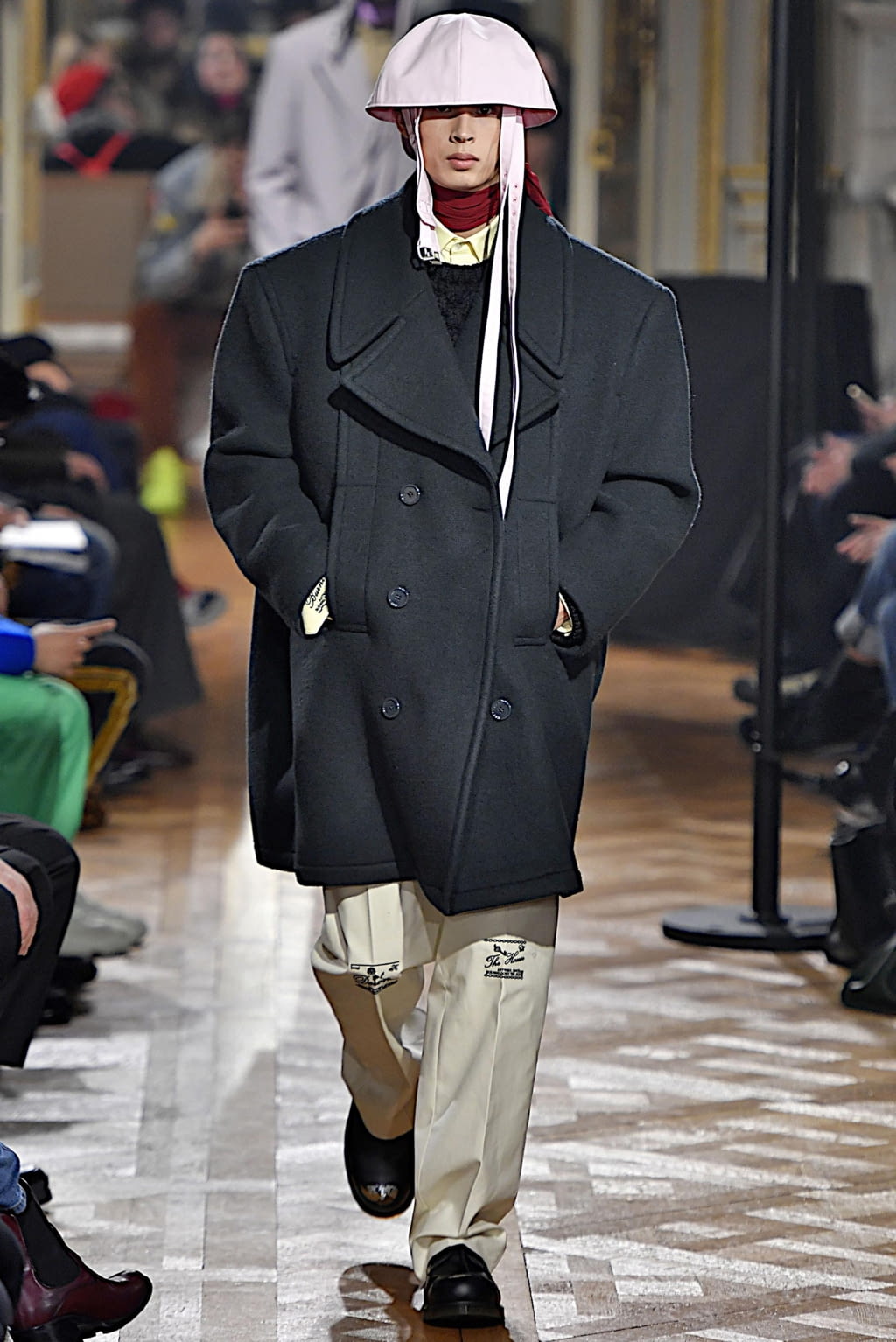 Fashion Week Paris Fall/Winter 2019 look 41 from the Raf Simons collection menswear