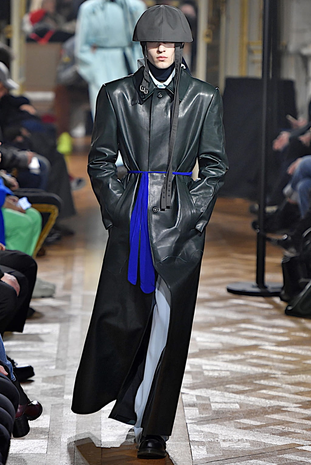 Fashion Week Paris Fall/Winter 2019 look 46 from the Raf Simons collection 男装