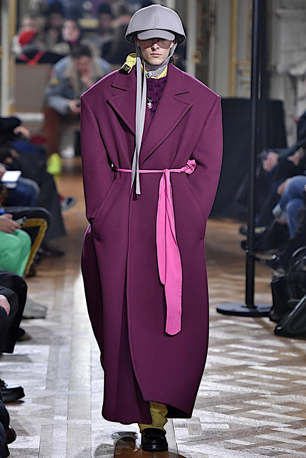 Fashion Week Paris Fall/Winter 2019 look 50 de la collection Raf Simons menswear