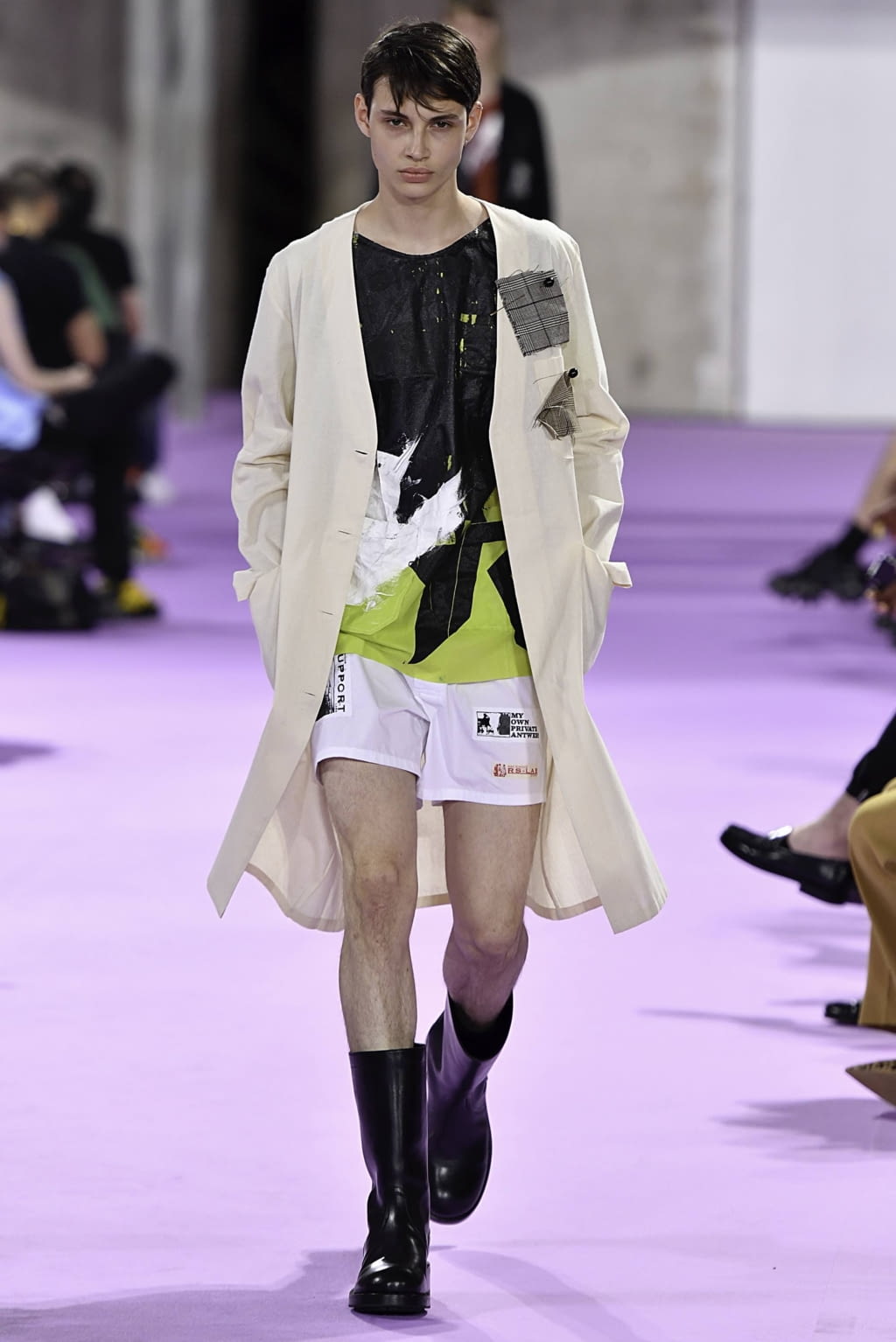 Fashion Week Paris Spring/Summer 2020 look 1 from the Raf Simons collection menswear