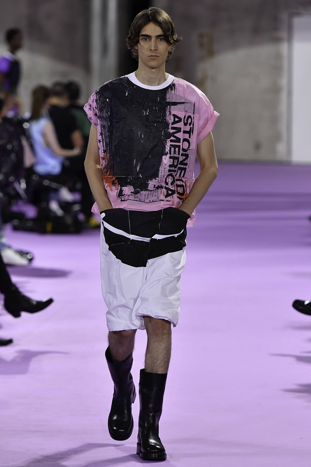 Fashion Week Paris Spring/Summer 2020 look 7 from the Raf Simons collection 男装