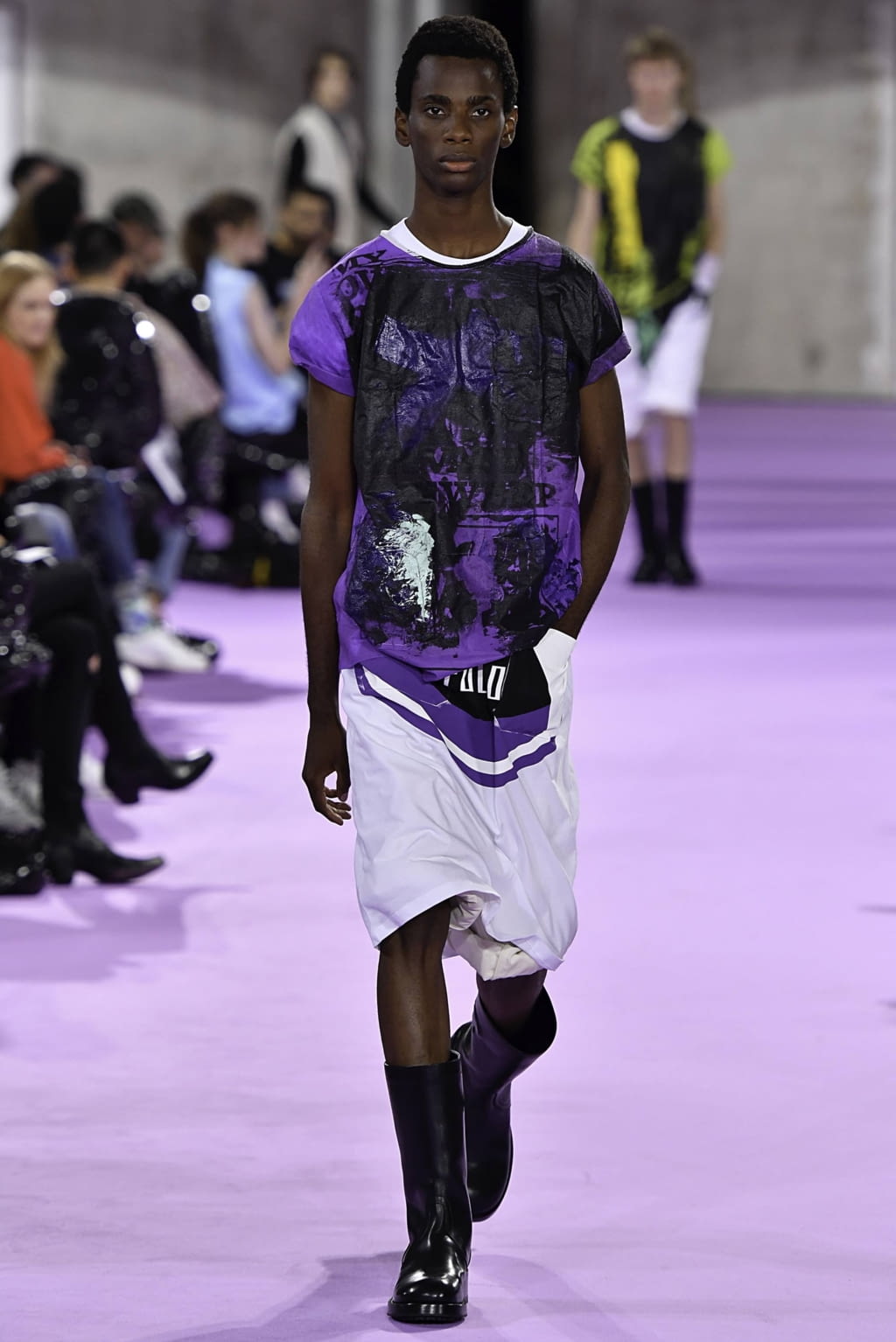 Fashion Week Paris Spring/Summer 2020 look 8 de la collection Raf Simons menswear