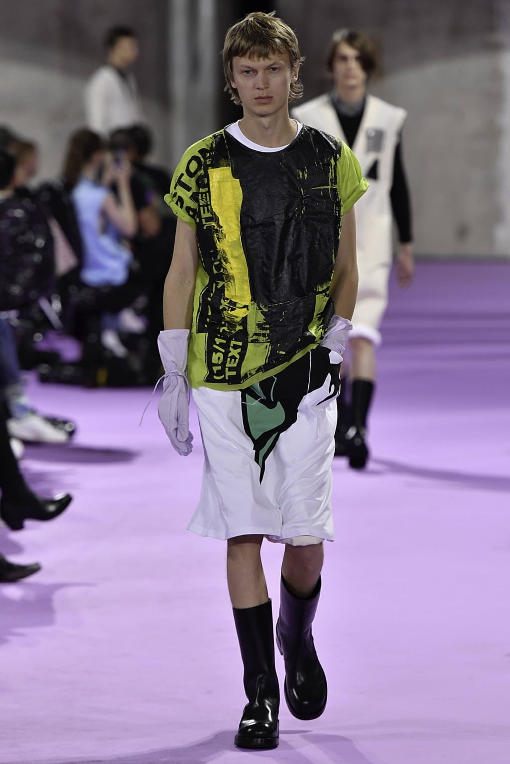 Fashion Week Paris Spring/Summer 2020 look 9 from the Raf Simons collection menswear