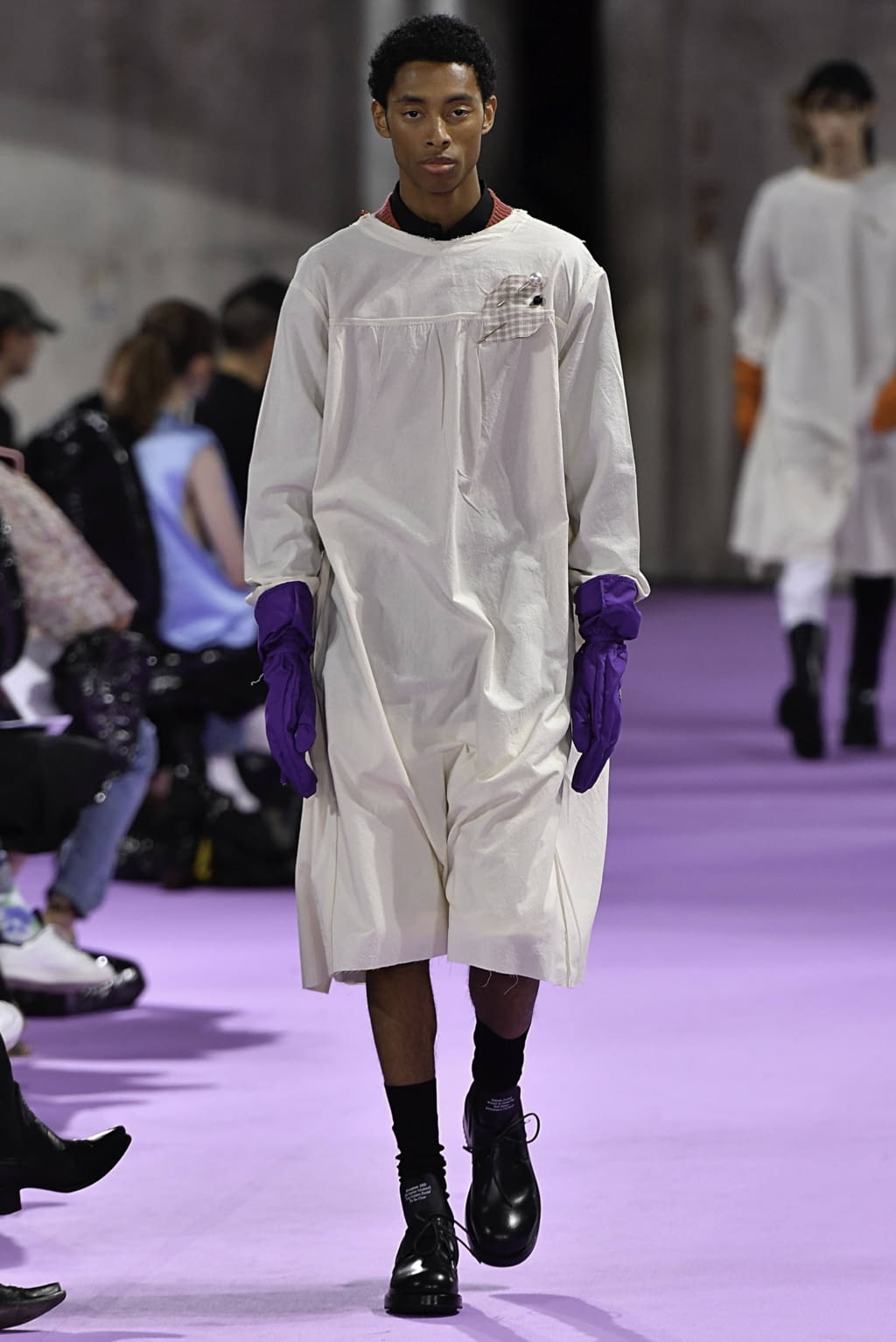 Fashion Week Paris Spring/Summer 2020 look 22 de la collection Raf Simons menswear