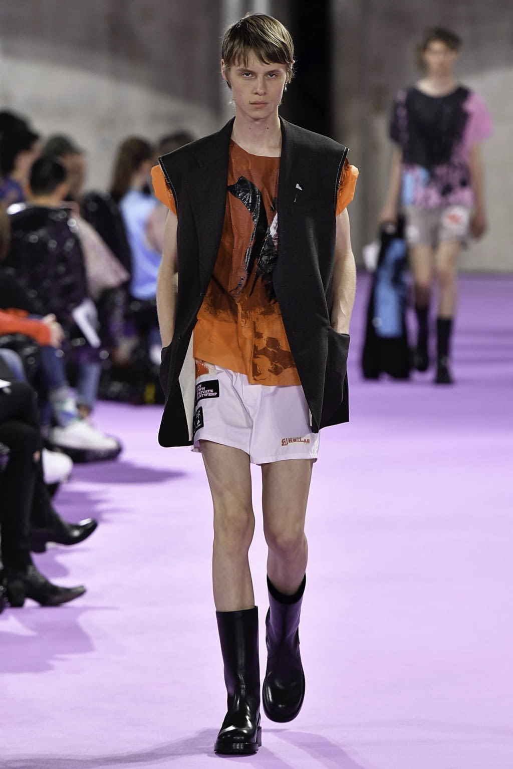 Fashion Week Paris Spring/Summer 2020 look 42 from the Raf Simons collection menswear