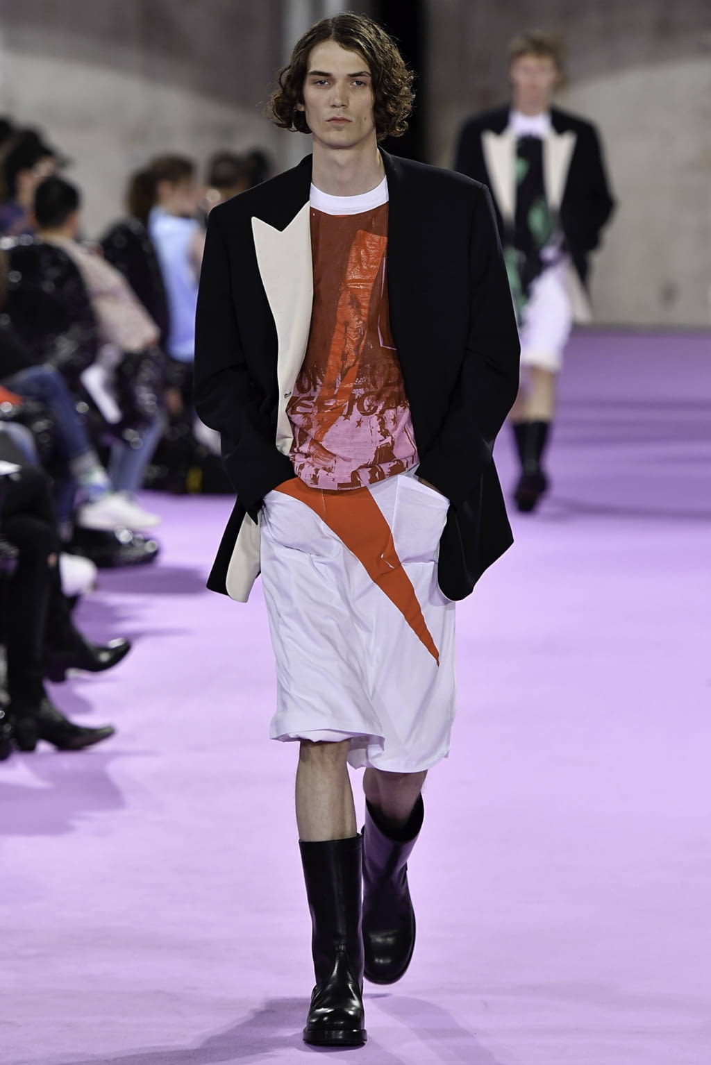 Fashion Week Paris Spring/Summer 2020 look 52 from the Raf Simons collection 男装