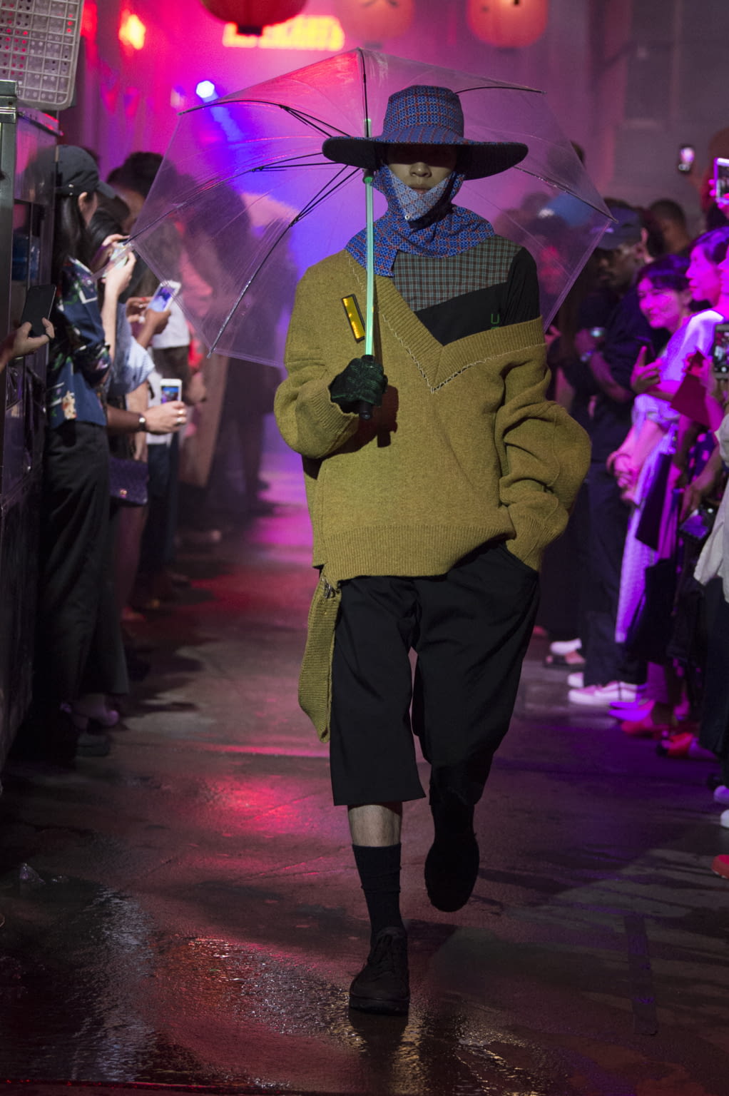 Fashion Week New York Spring/Summer 2018 look 33 from the Raf Simons collection 男装