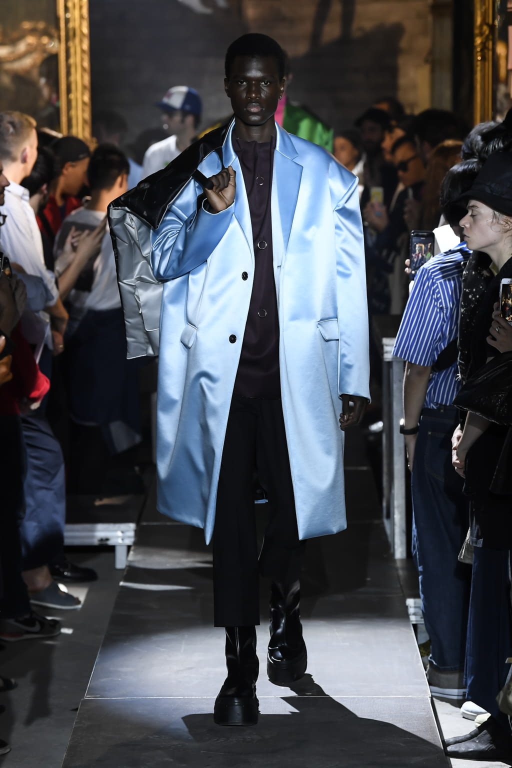 Fashion Week Paris Spring/Summer 2019 look 2 from the Raf Simons collection menswear