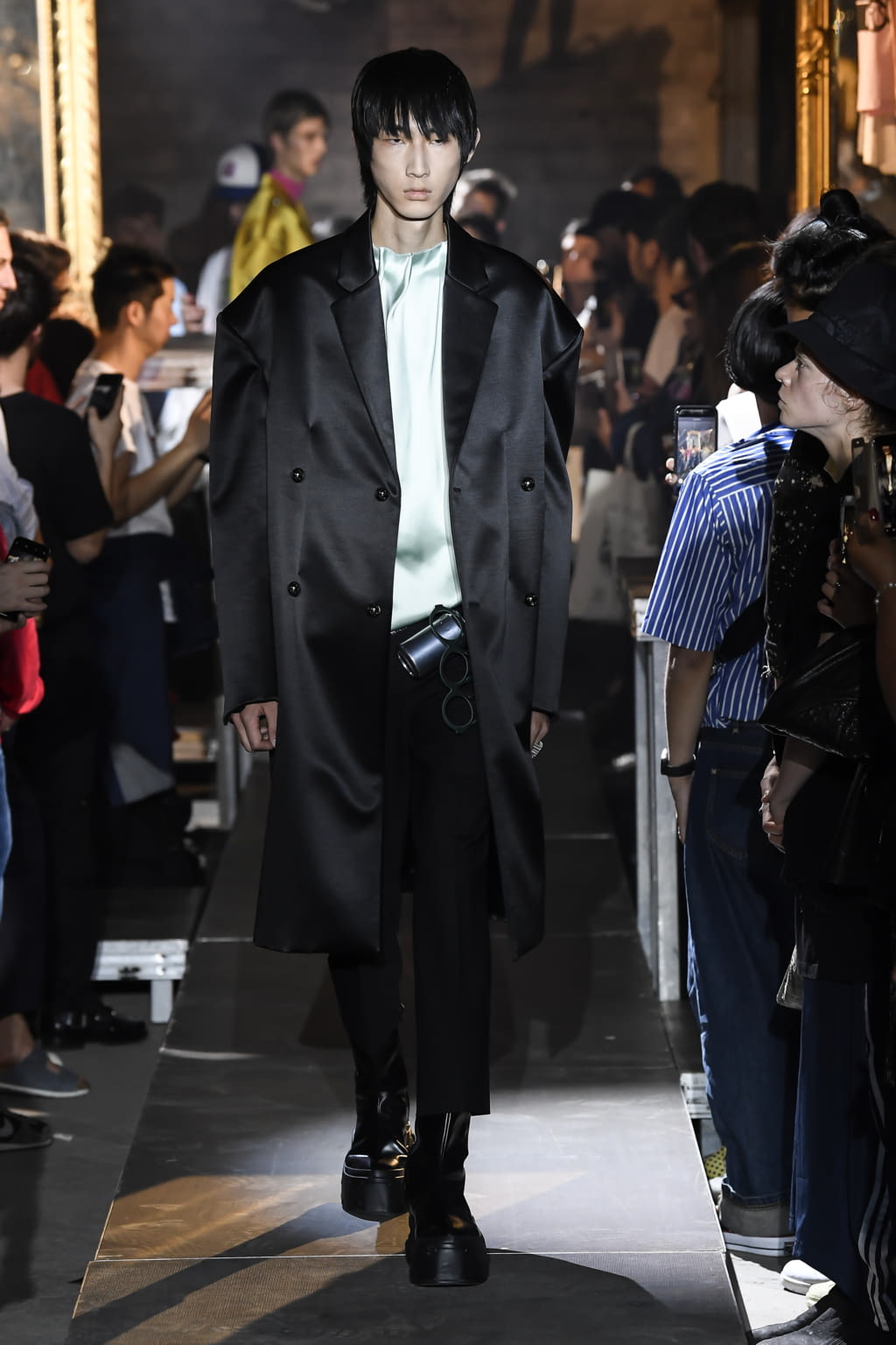 Fashion Week Paris Spring/Summer 2019 look 3 from the Raf Simons collection menswear