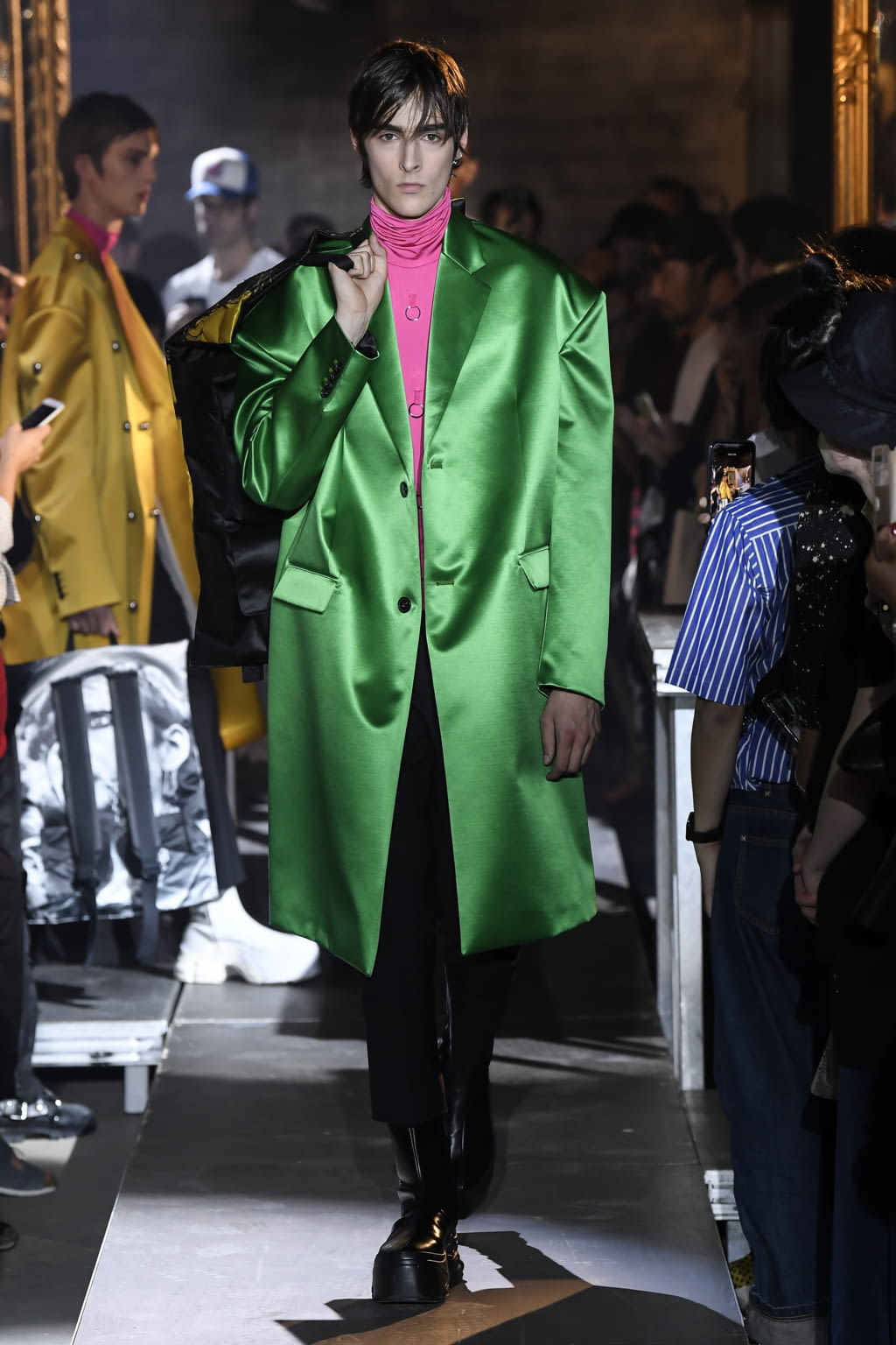 Fashion Week Paris Spring/Summer 2019 look 4 from the Raf Simons collection menswear