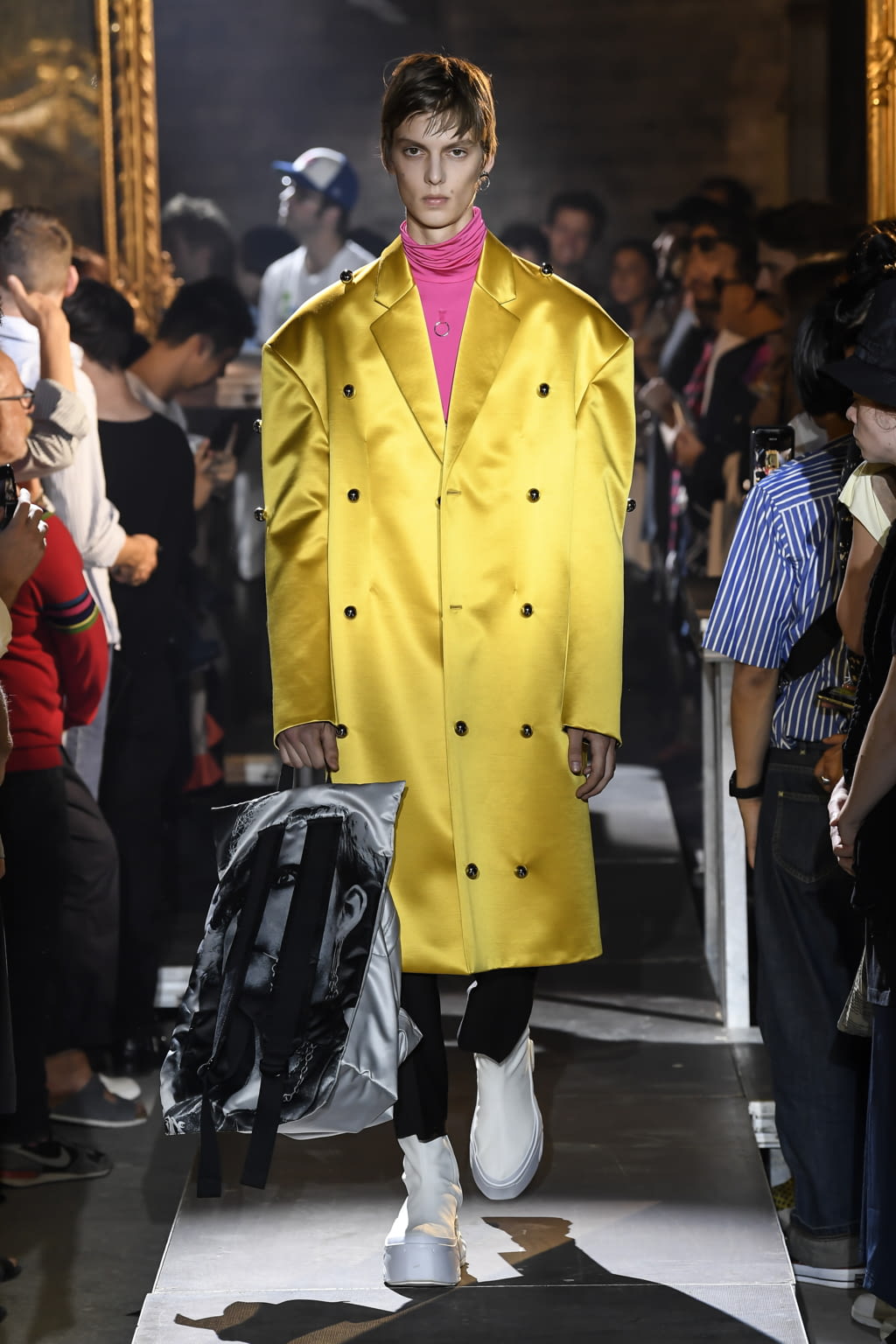 Fashion Week Paris Spring/Summer 2019 look 5 de la collection Raf Simons menswear