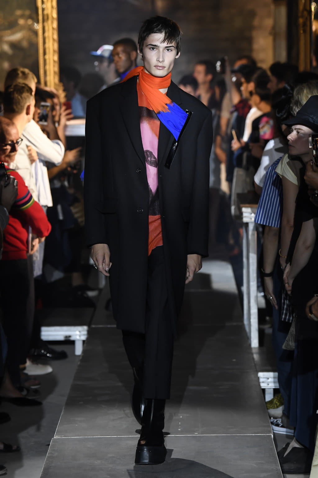 Fashion Week Paris Spring/Summer 2019 look 20 from the Raf Simons collection menswear