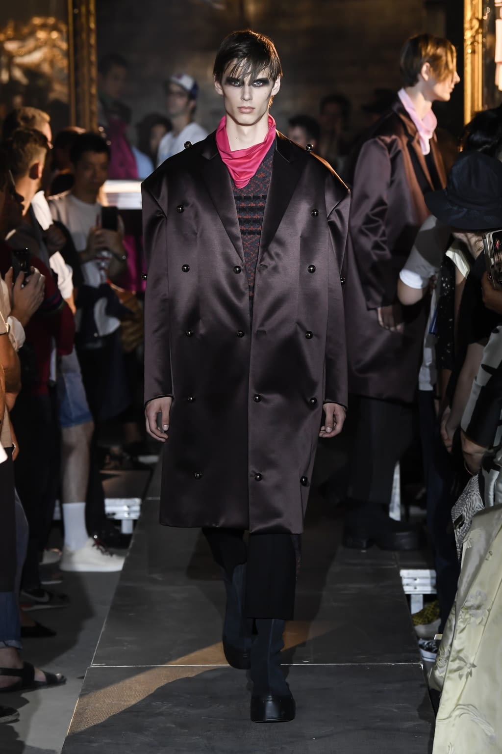 Fashion Week Paris Spring/Summer 2019 look 32 from the Raf Simons collection menswear