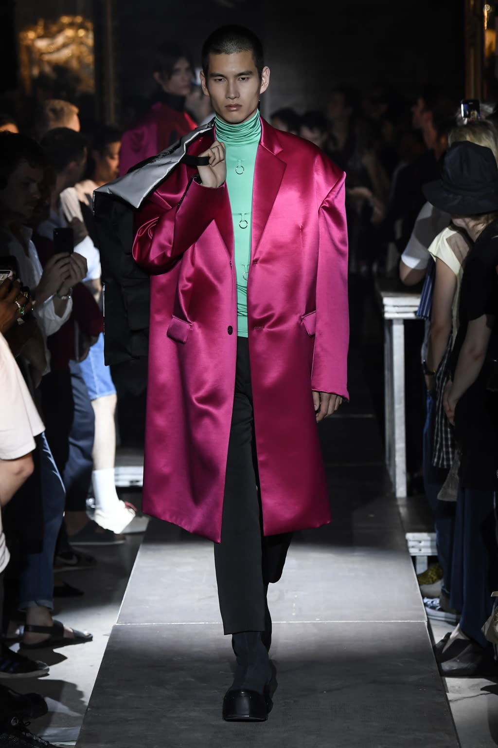 Fashion Week Paris Spring/Summer 2019 look 34 de la collection Raf Simons menswear