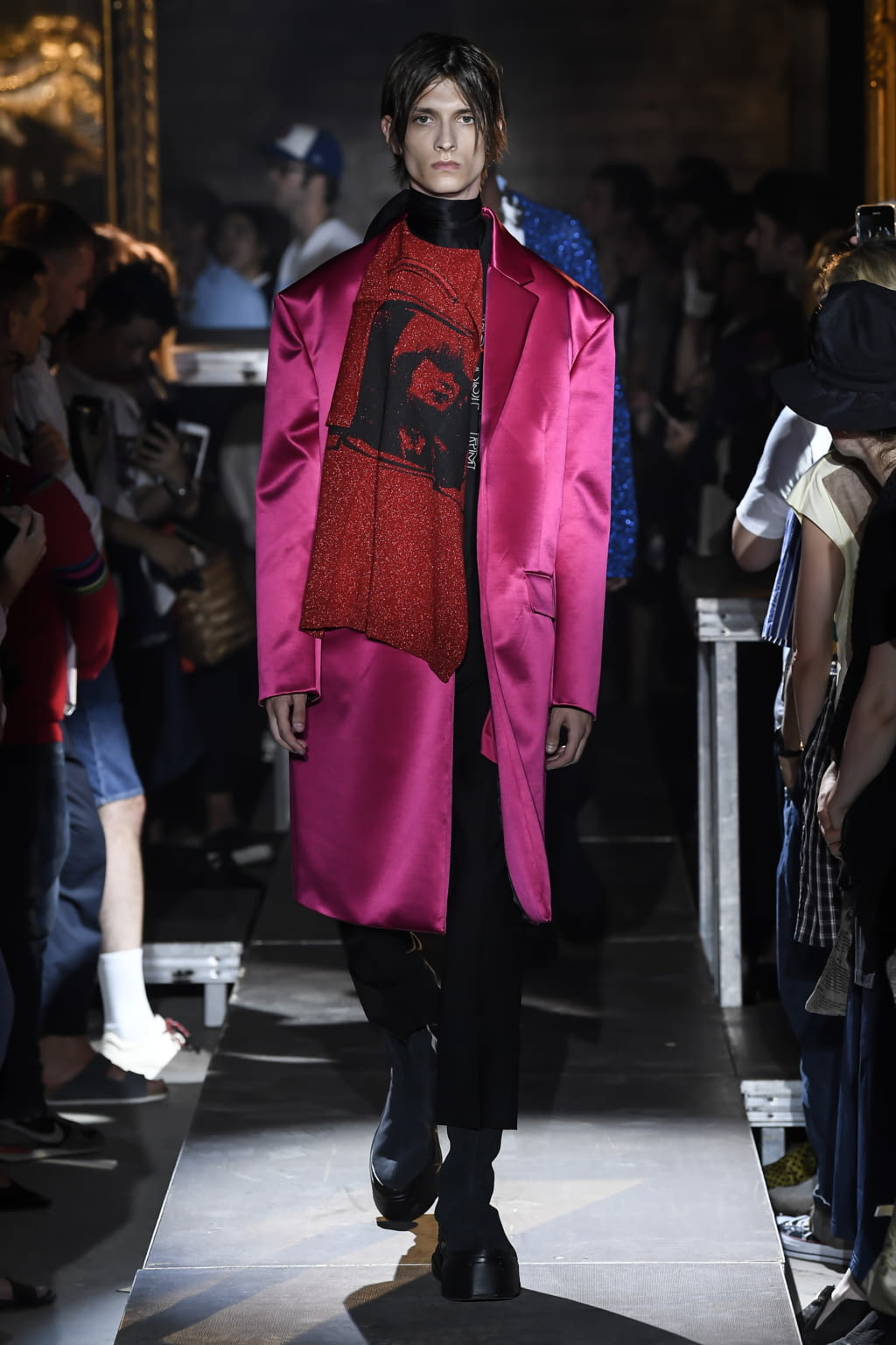 Fashion Week Paris Spring/Summer 2019 look 35 de la collection Raf Simons menswear
