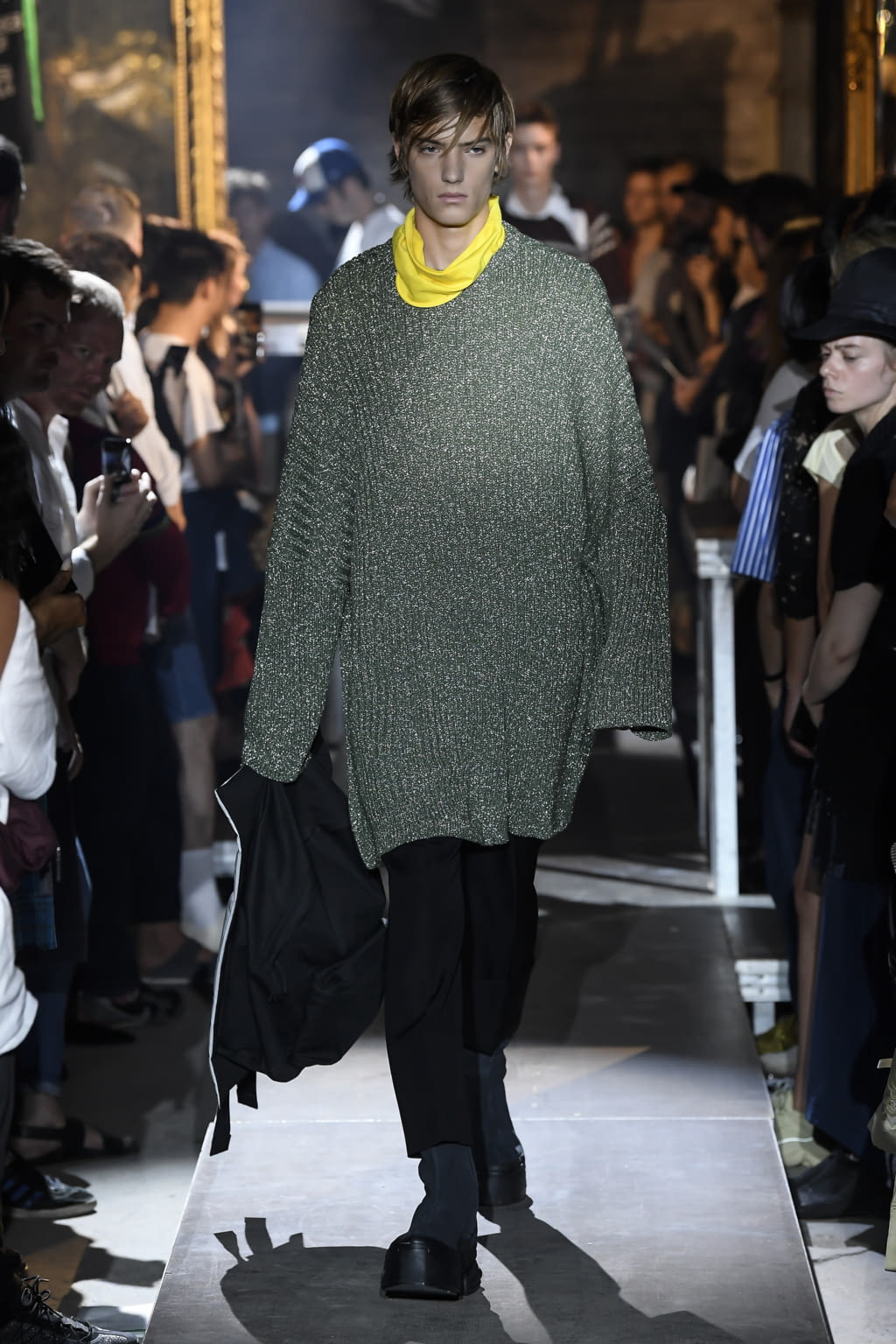 Fashion Week Paris Spring/Summer 2019 look 41 de la collection Raf Simons menswear