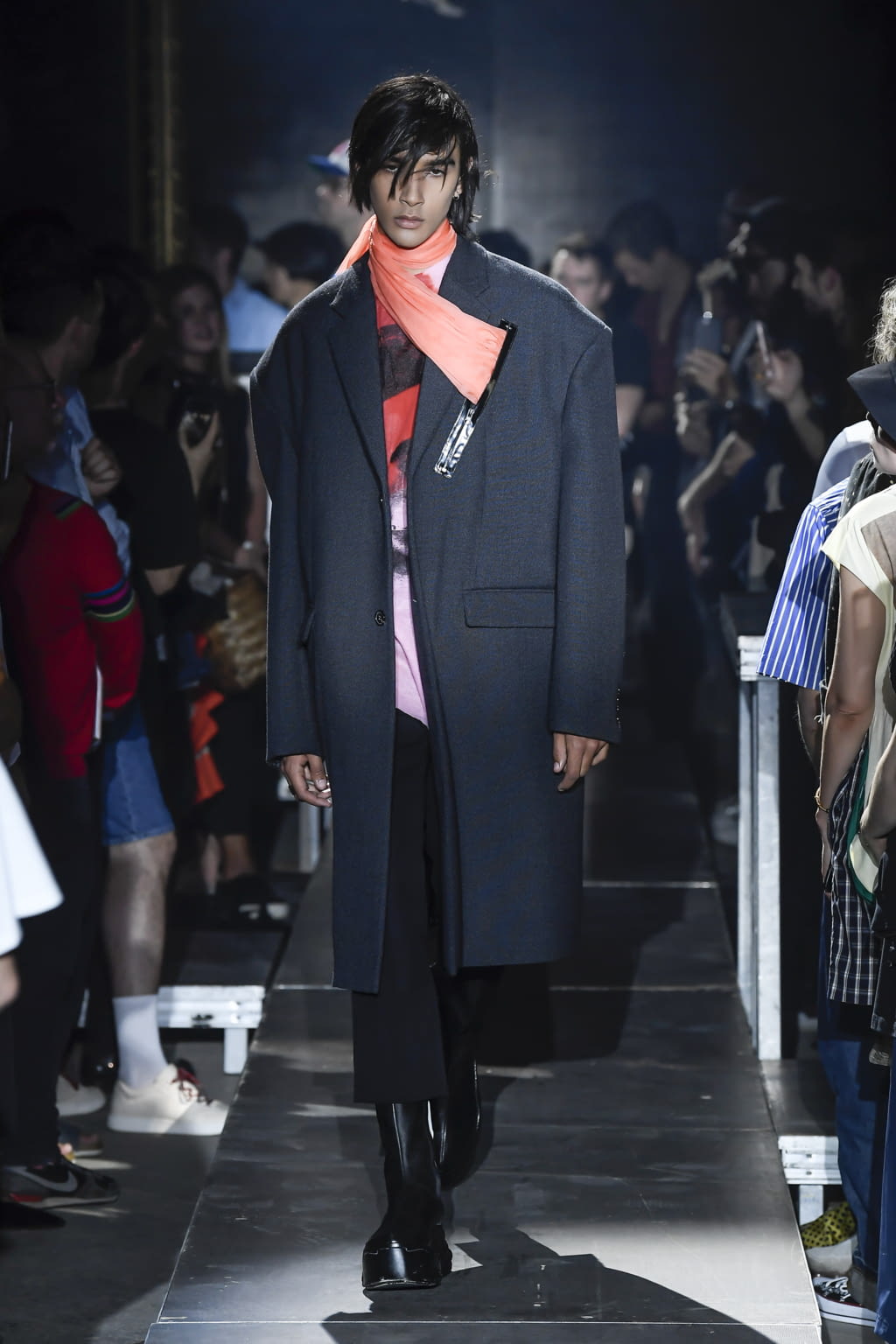 Fashion Week Paris Spring/Summer 2019 look 49 from the Raf Simons collection 男装