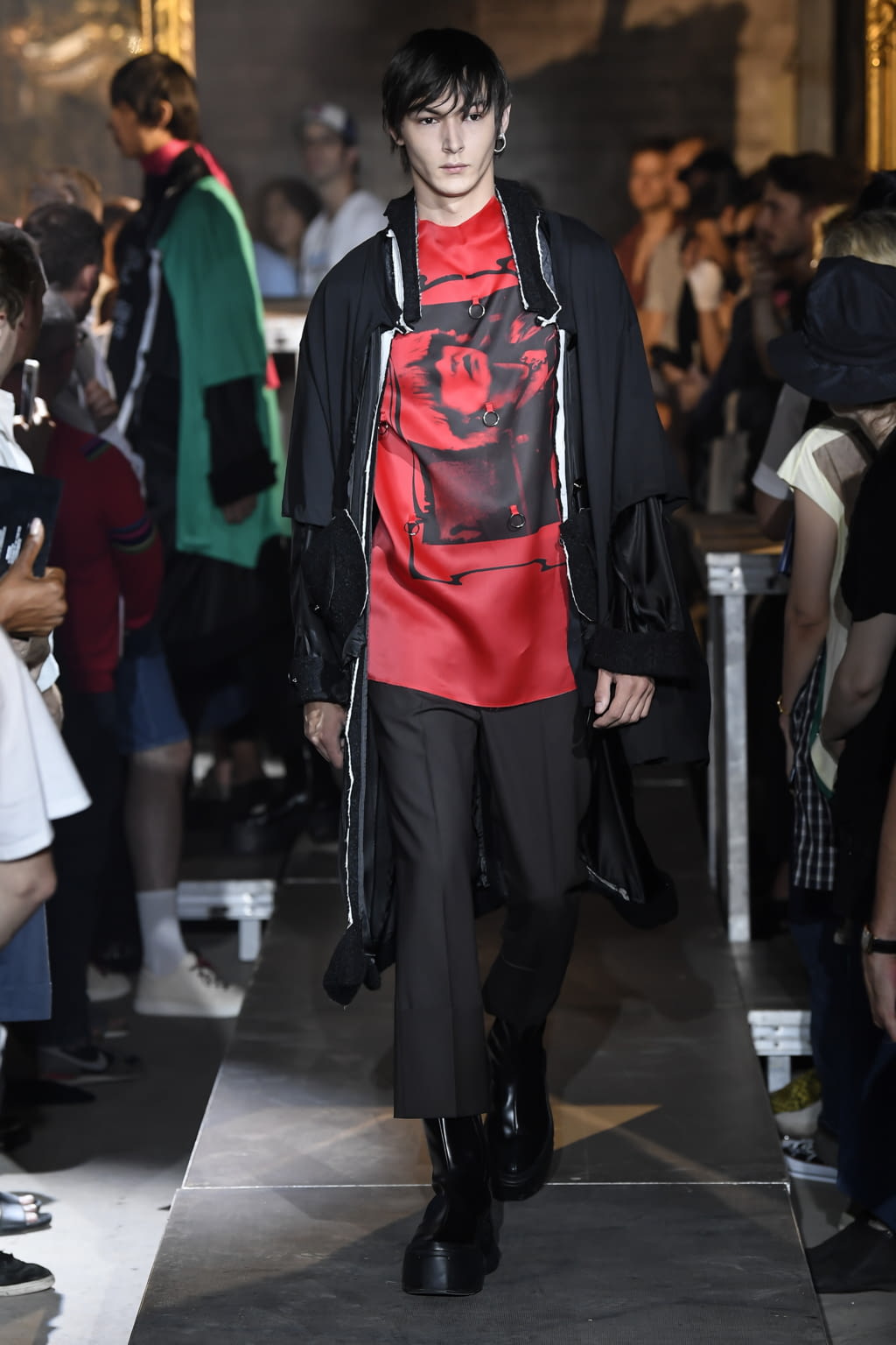 Fashion Week Paris Spring/Summer 2019 look 50 de la collection Raf Simons menswear