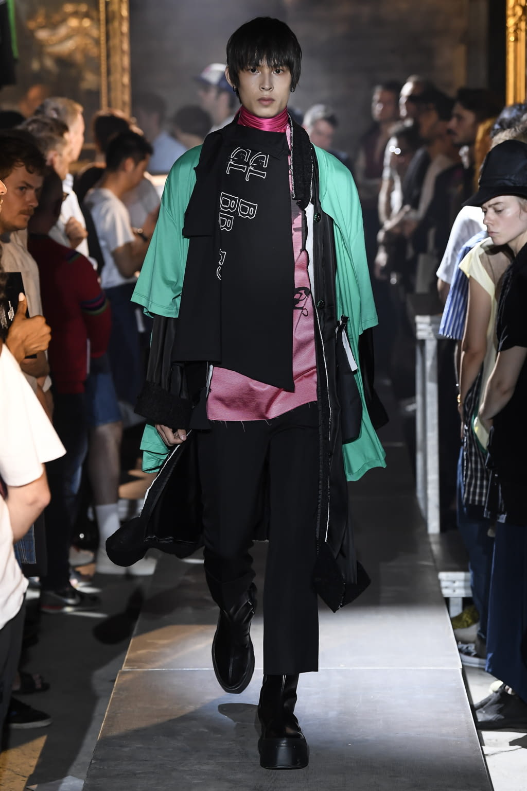 Fashion Week Paris Spring/Summer 2019 look 51 from the Raf Simons collection menswear