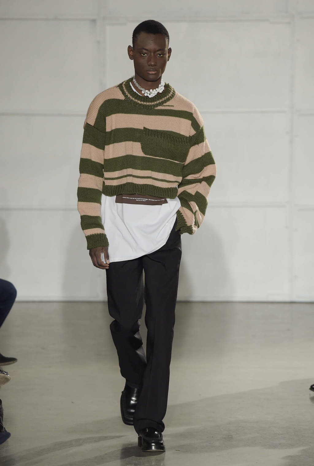 Fashion Week New York Fall/Winter 2017 look 17 from the Raf Simons collection menswear