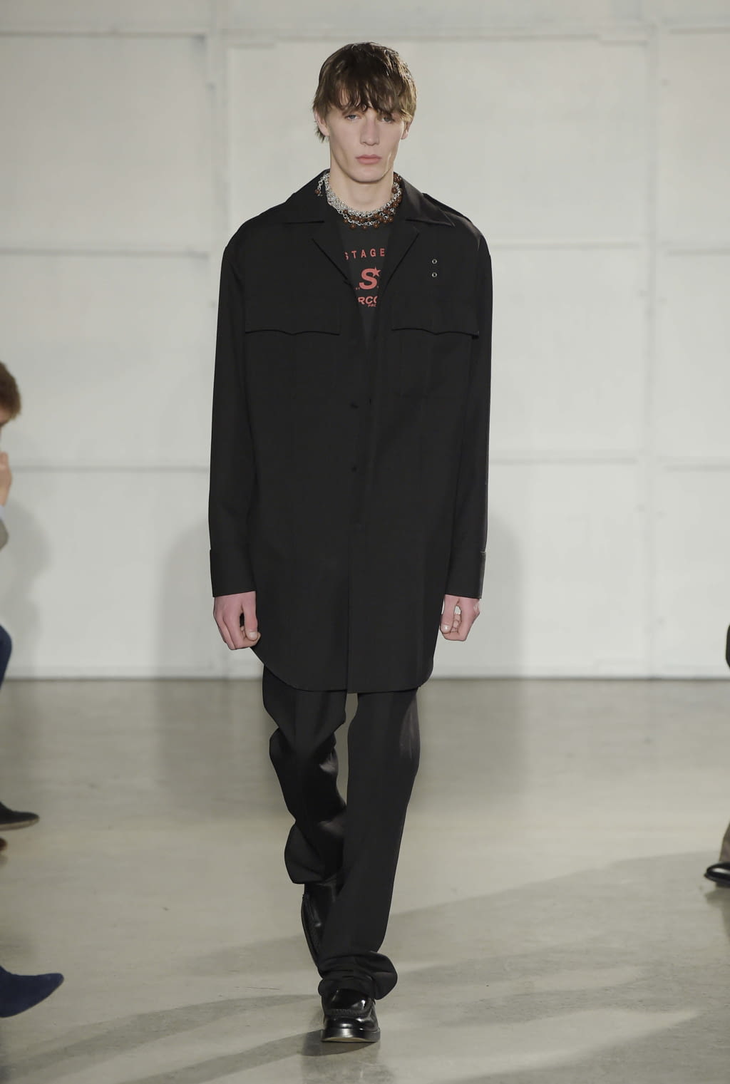 Fashion Week New York Fall/Winter 2017 look 38 from the Raf Simons collection 男装