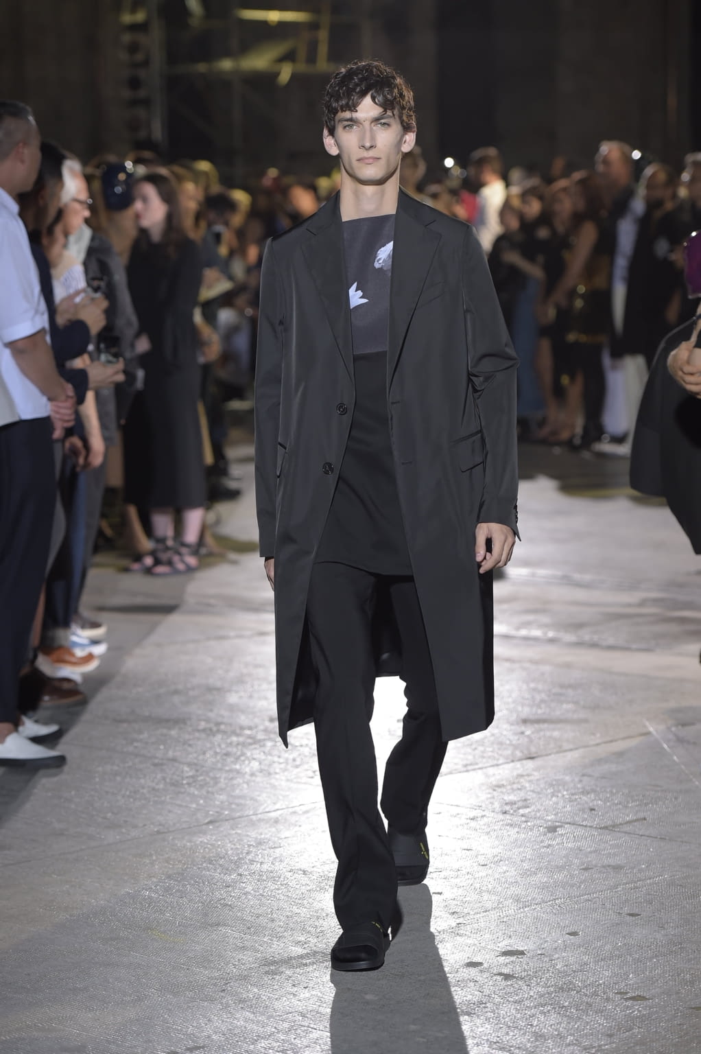 Fashion Week Florence Spring/Summer 2017 look 14 from the Raf Simons collection menswear