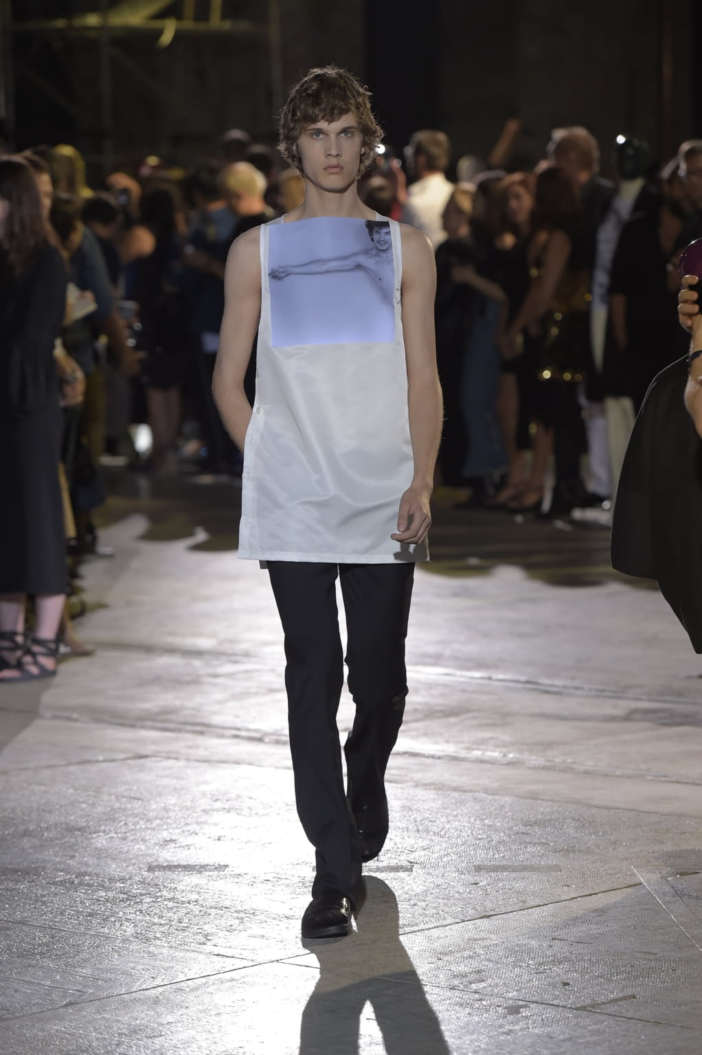 Fashion Week Florence Spring/Summer 2017 look 15 from the Raf Simons collection 男装