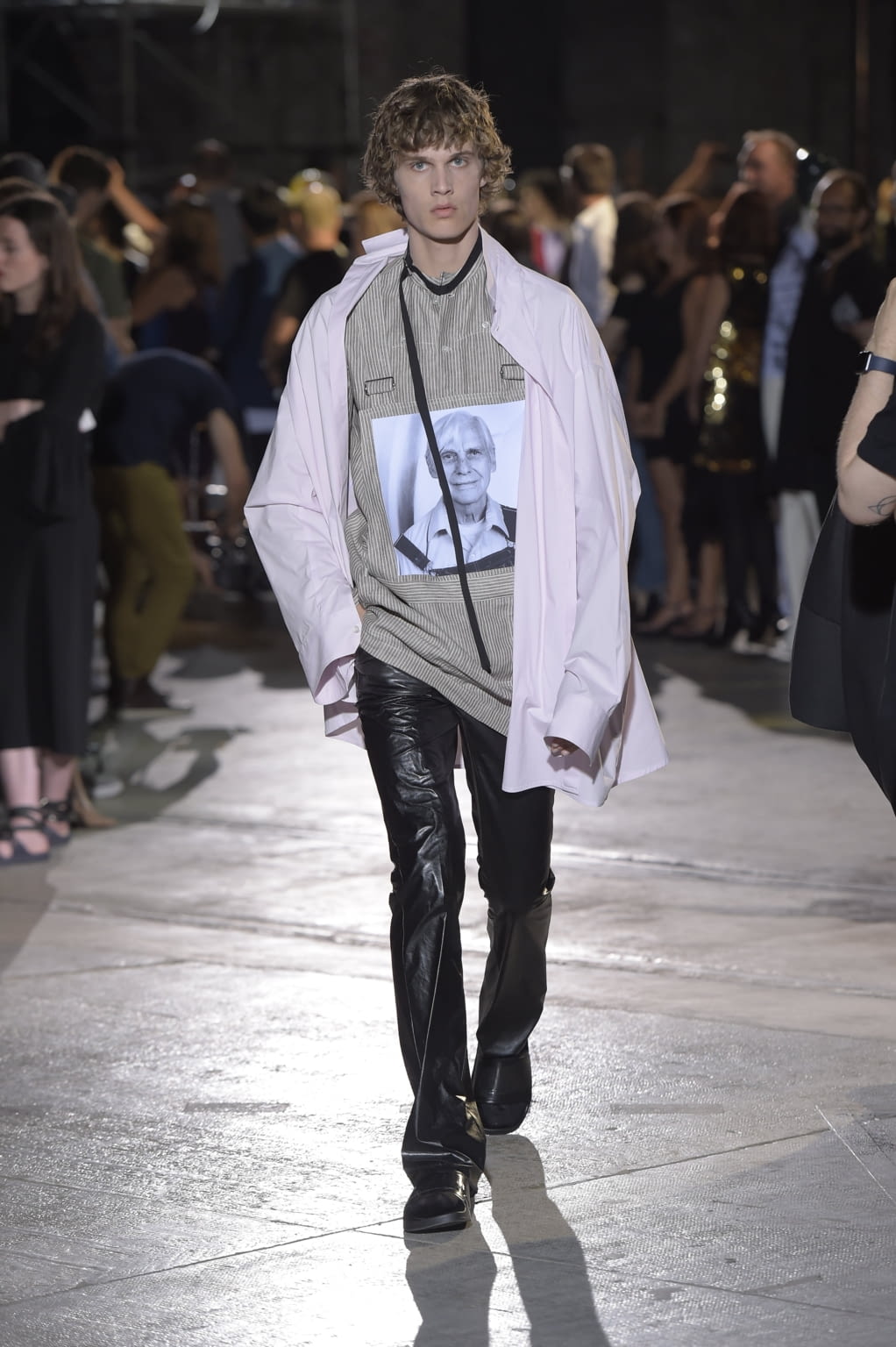 Fashion Week Florence Spring/Summer 2017 look 47 from the Raf Simons collection 男装