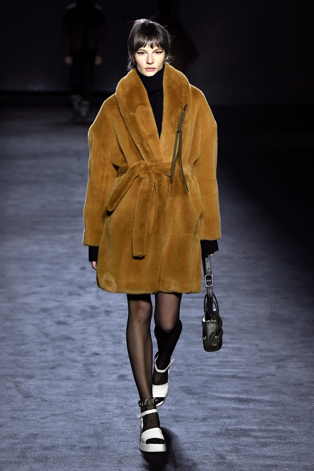 Fashion Week New York Fall/Winter 2020 look 22 from the Rag & Bone collection womenswear