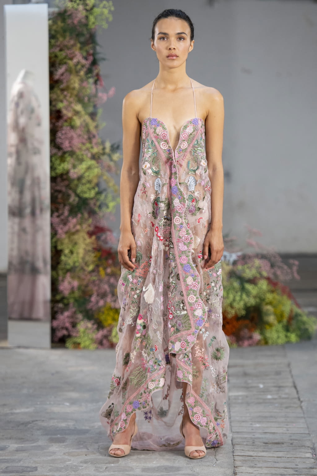 Fashion Week Paris Fall/Winter 2019 look 18 from the Rahul Mishra collection 高级定制