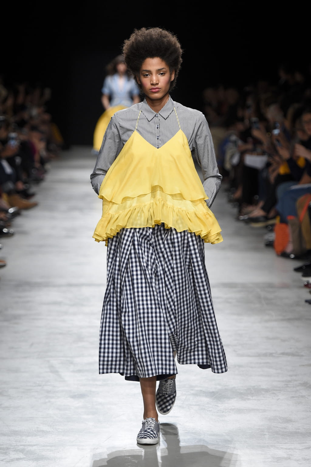 Fashion Week Paris Spring/Summer 2017 look 1 de la collection Rahul Mishra womenswear