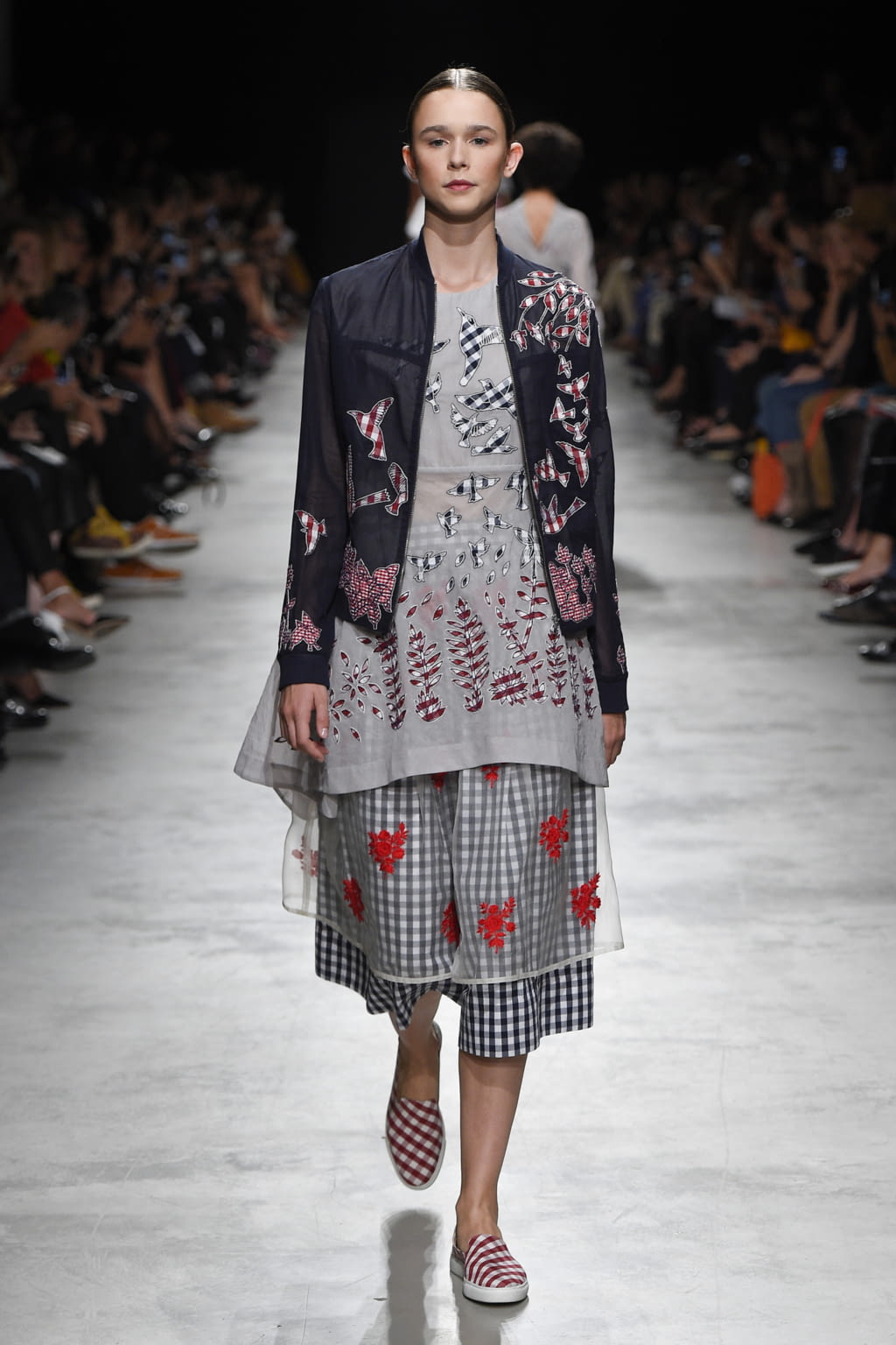 Fashion Week Paris Spring/Summer 2017 look 15 from the Rahul Mishra collection womenswear