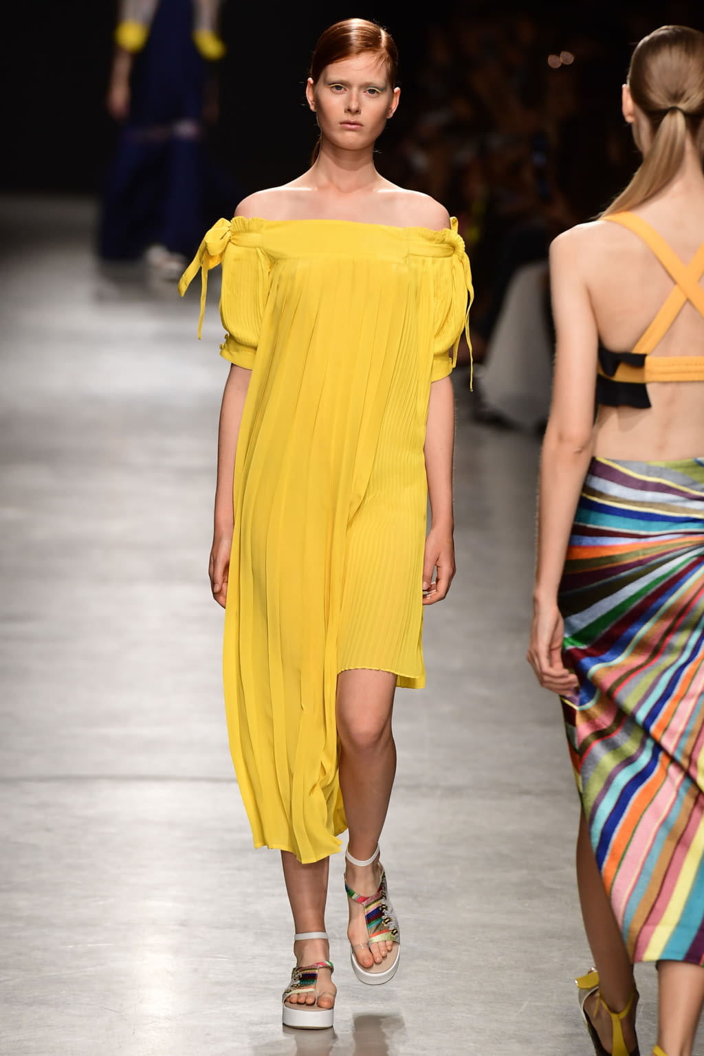 Fashion Week Paris Spring/Summer 2018 look 27 de la collection Rahul Mishra womenswear