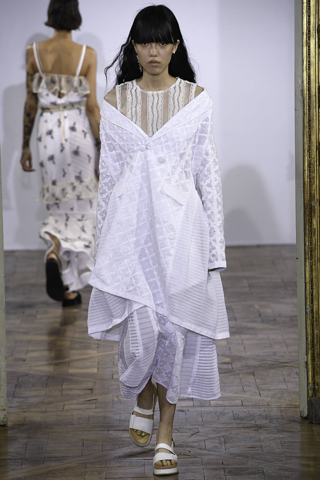 Fashion Week Paris Spring/Summer 2019 look 14 from the Rahul Mishra collection 女装