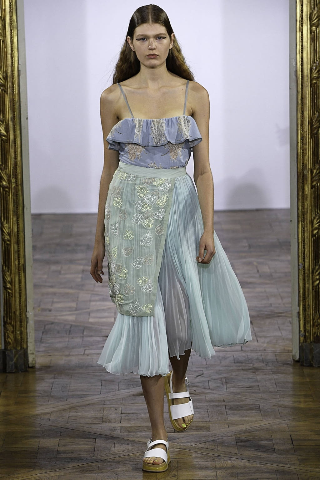Fashion Week Paris Spring/Summer 2019 look 24 from the Rahul Mishra collection womenswear