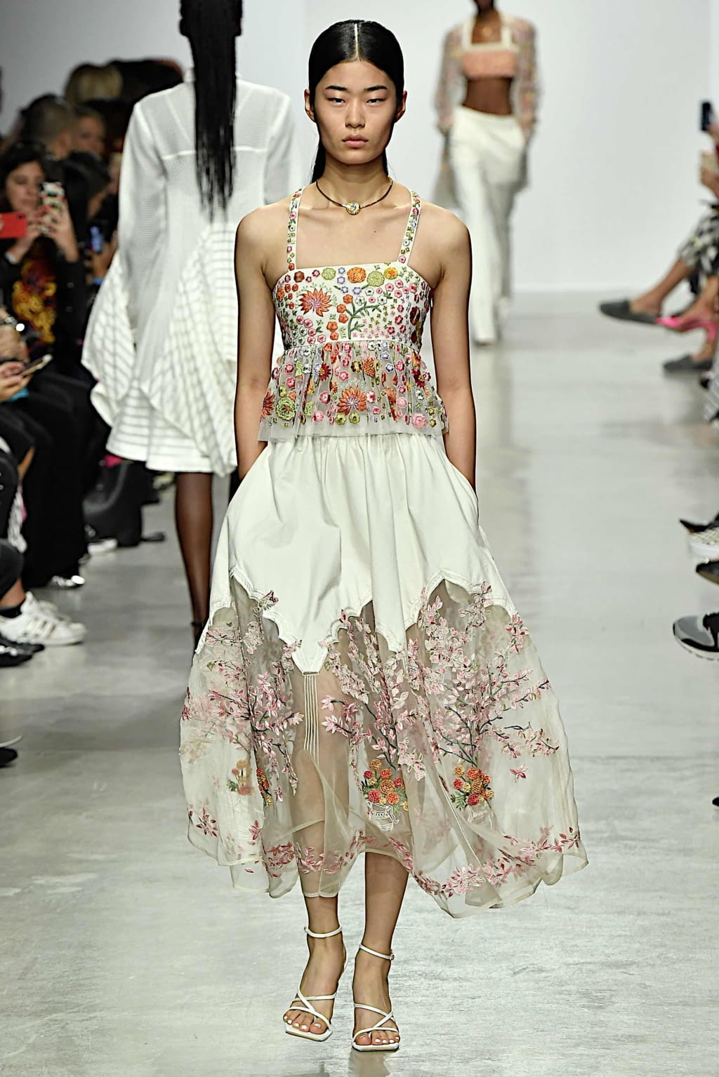 Fashion Week Paris Spring/Summer 2020 look 8 de la collection Rahul Mishra womenswear
