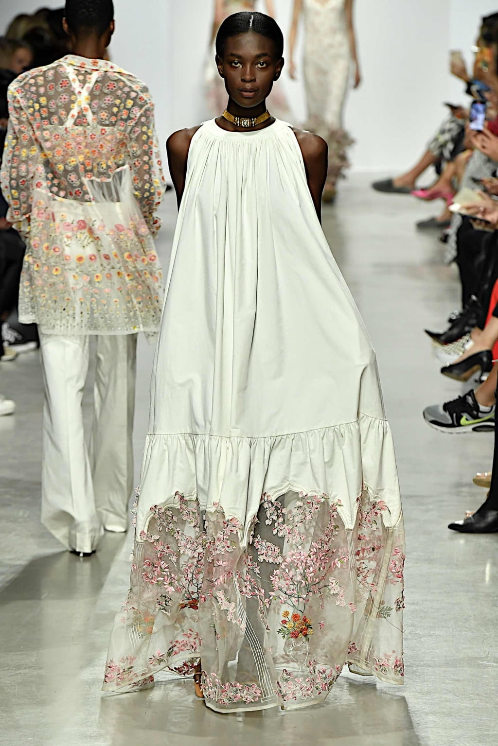 Fashion Week Paris Spring/Summer 2020 look 10 from the Rahul Mishra collection womenswear