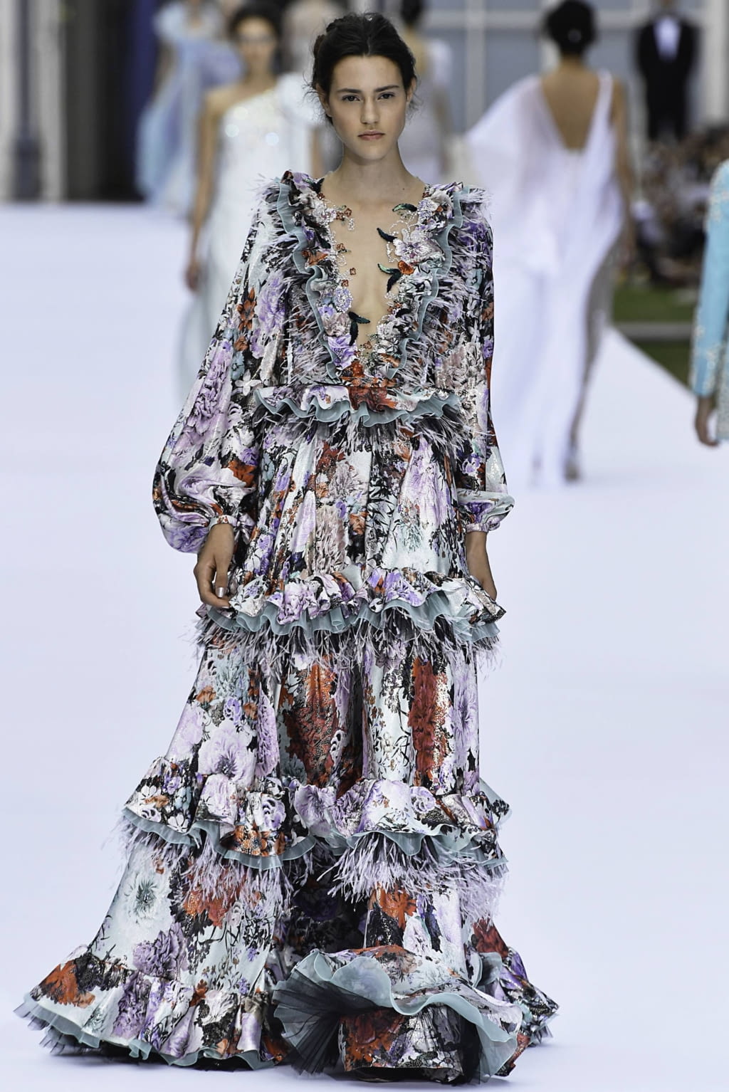 Fashion Week Paris Fall/Winter 2019 look 10 de la collection Ralph & Russo couture