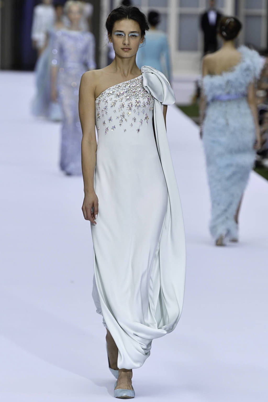 Fashion Week Paris Fall/Winter 2019 look 11 from the Ralph & Russo collection 高级定制