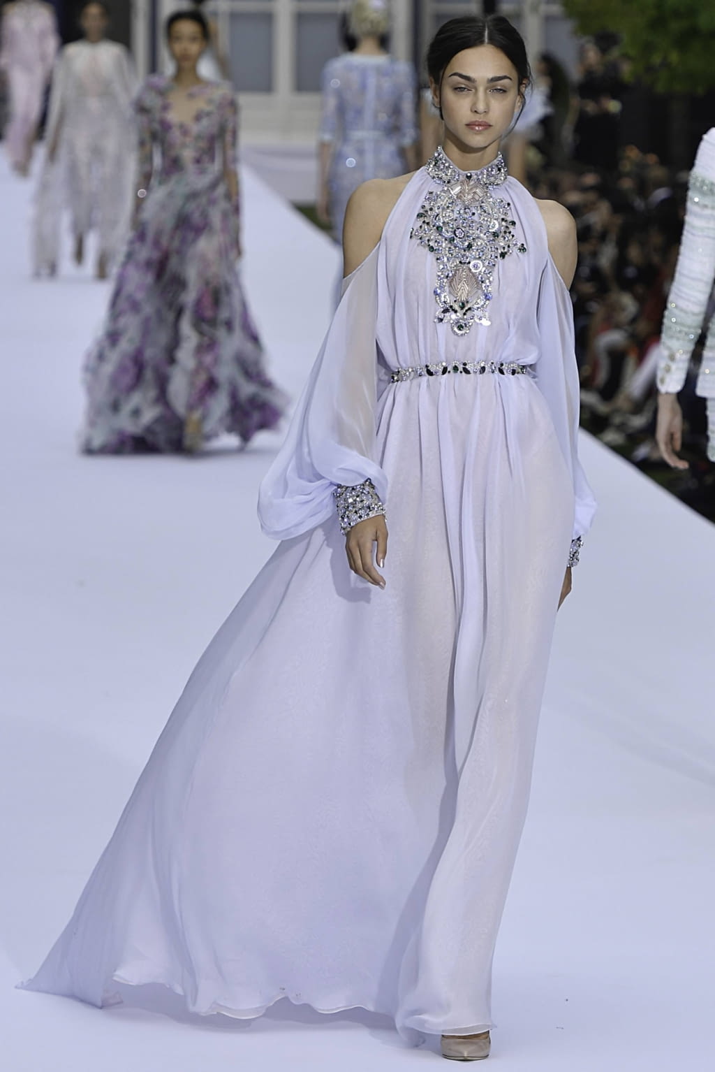 Fashion Week Paris Fall/Winter 2019 look 14 from the Ralph & Russo collection 高级定制